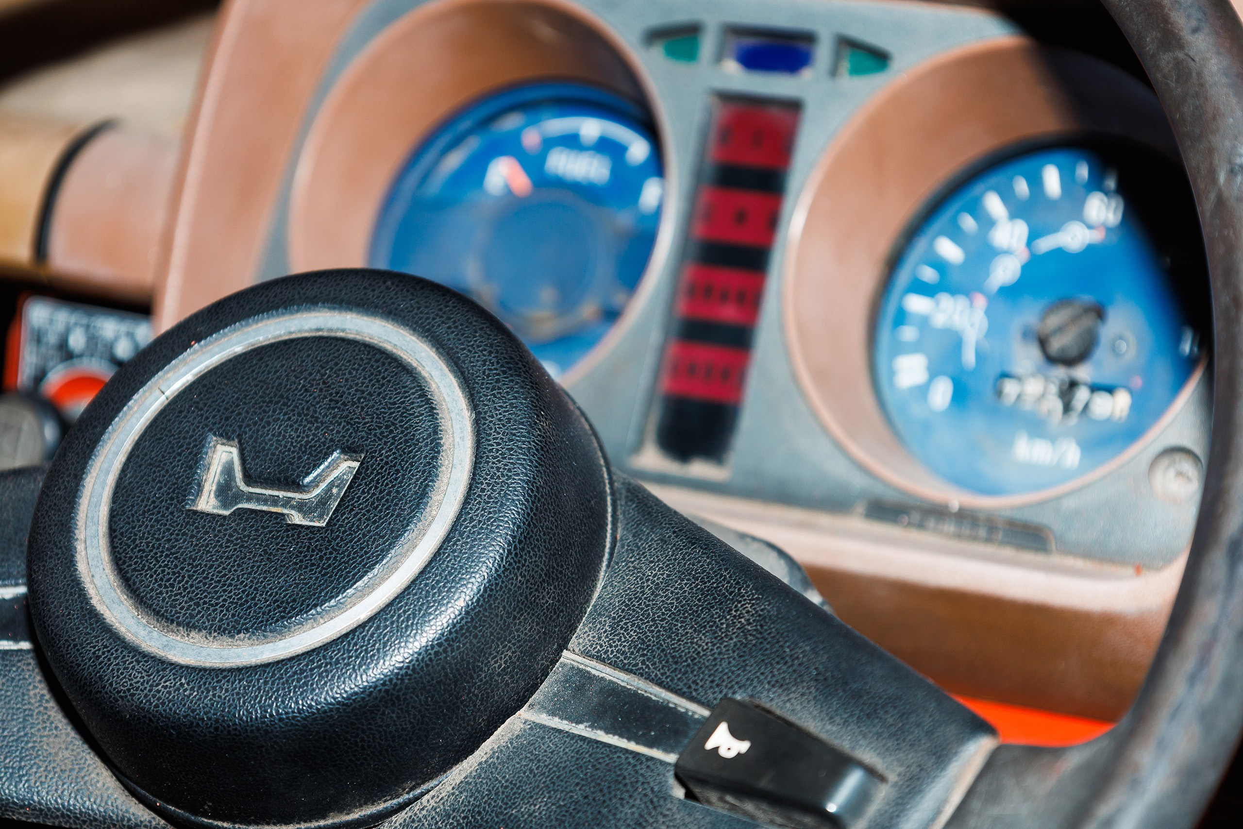 Съёмка автомобиля Honda Acty в музее Buckets Empire