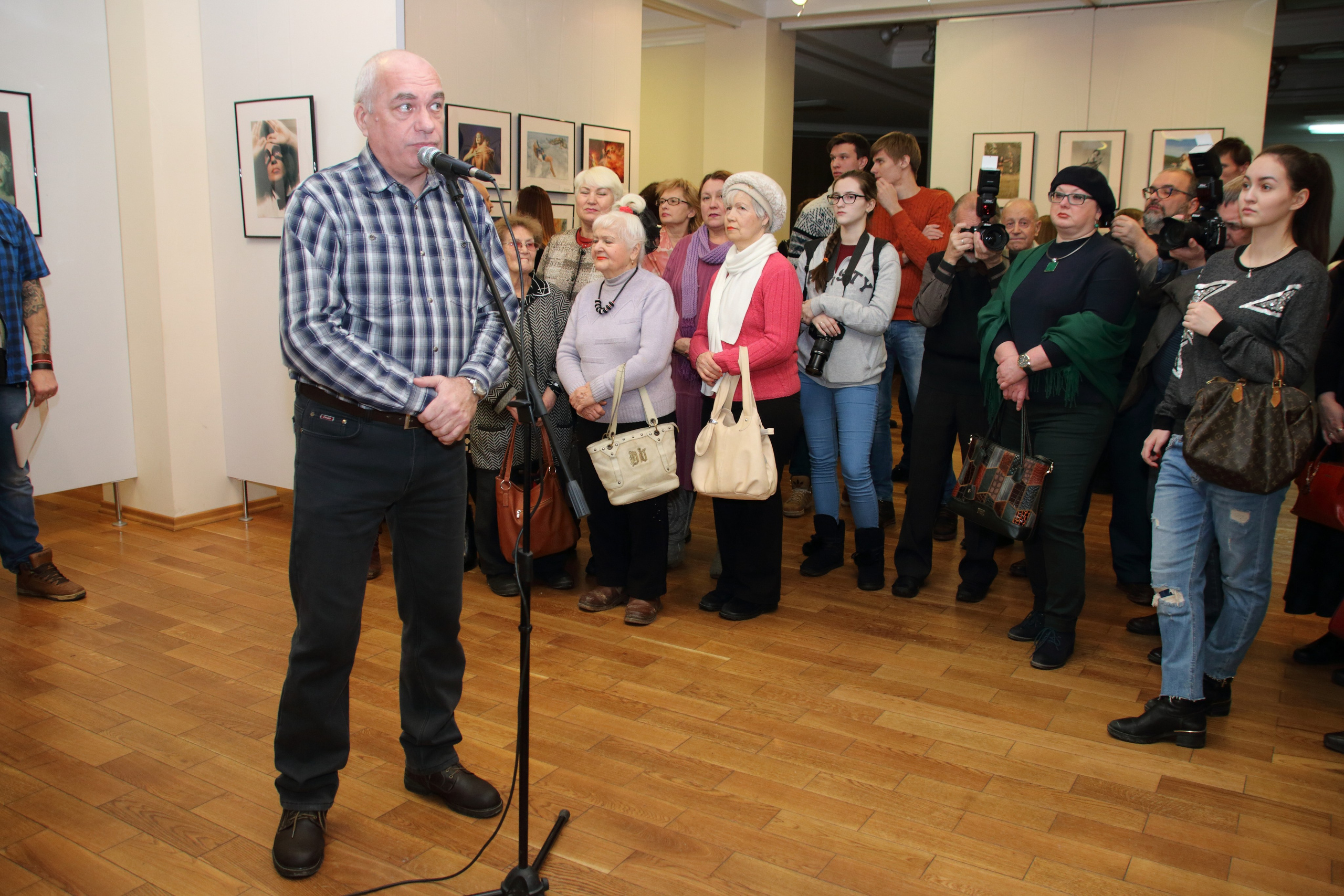 31.01.2017 Выставка «Мужчины о женщинах — женщины о мужчинах. Фотовзгляд.». Фотообъединение Самарского областного отделения Союза журналистов России