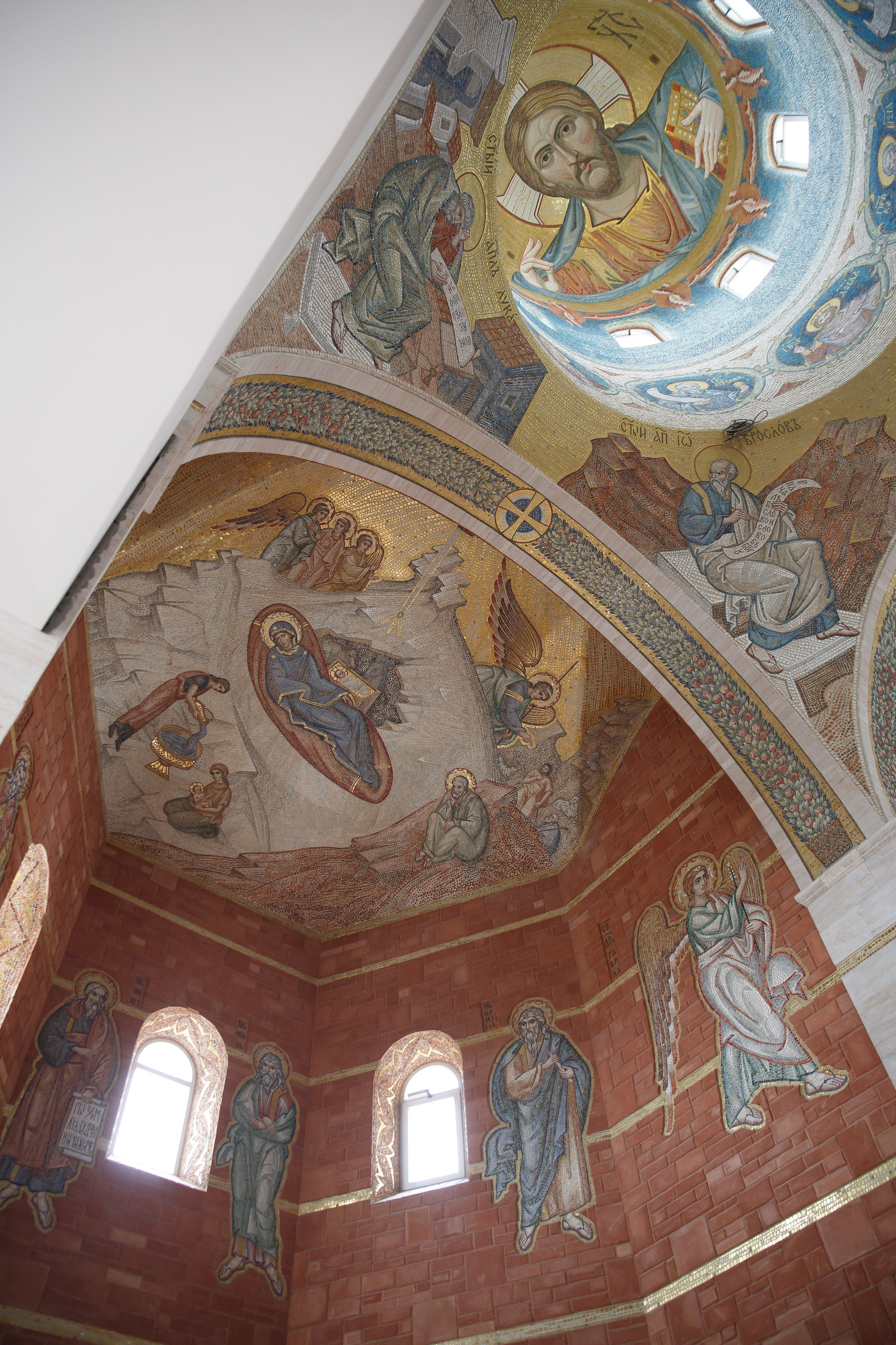 Успенский собор в монастыре Бештау. НИИКОРОВИН- мастерская мозаики и монументального искусства