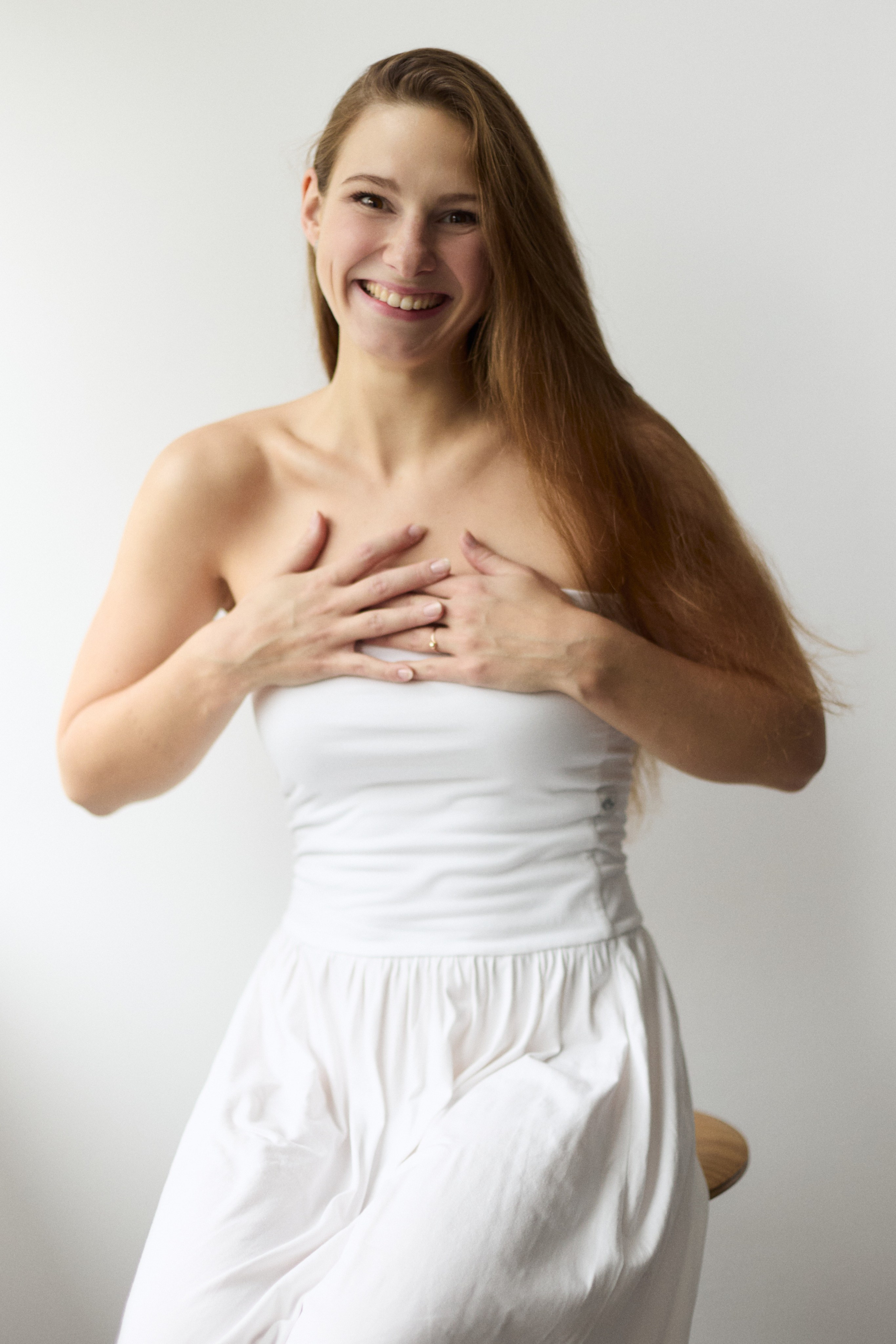 актерское портфолио для молодой девушки в студии, портретная фотосессия