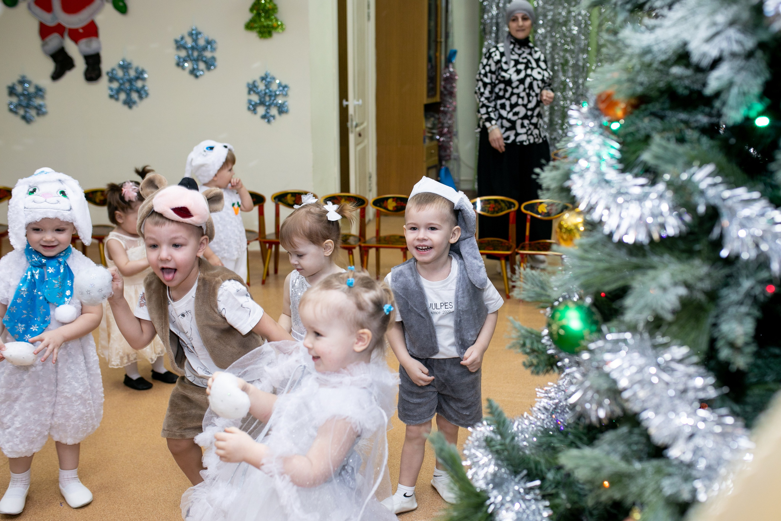 Жаконя д-с 490 Ясли новогодний утренник. Фотограф в Новосибирске Ася Зверева