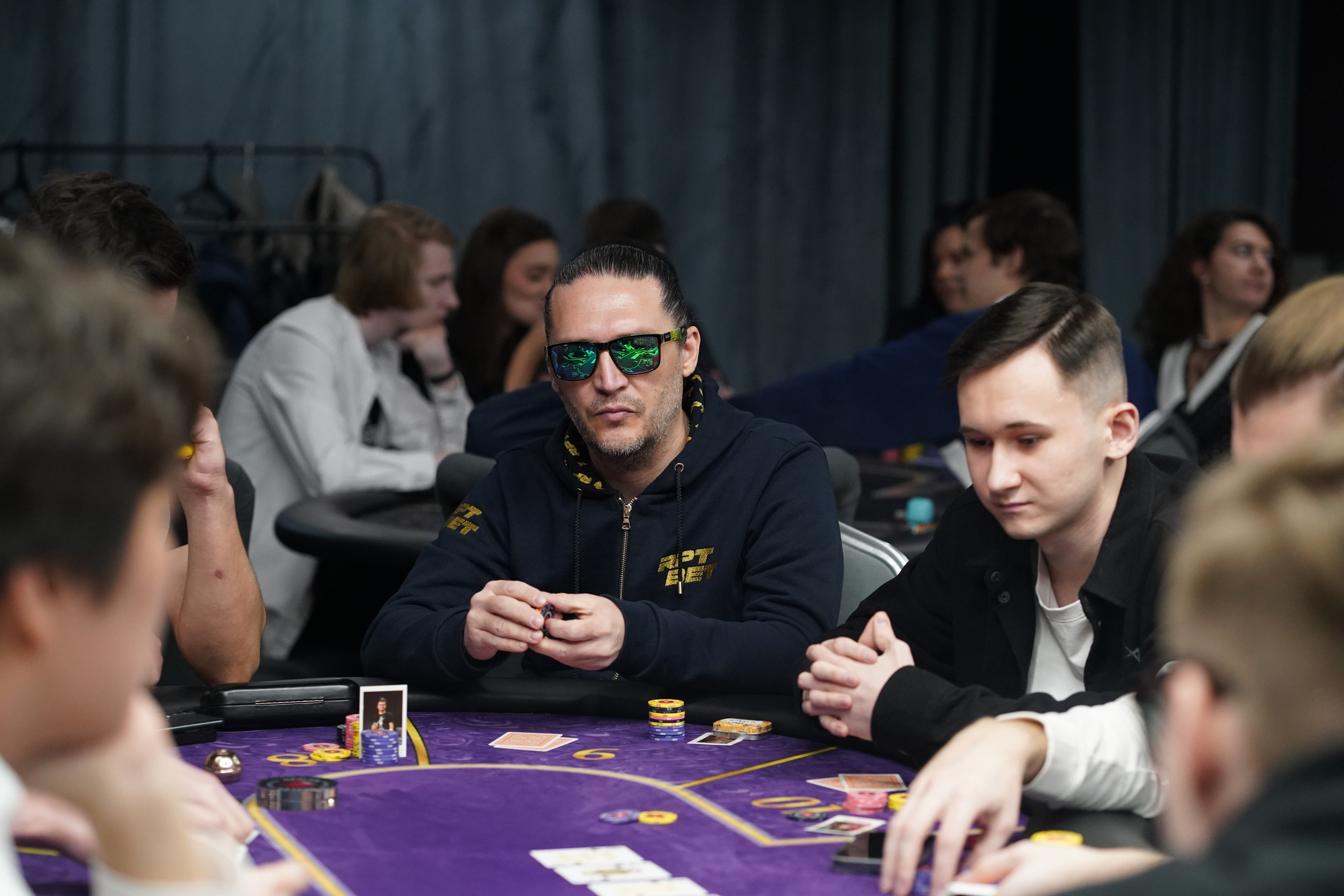 Покер. Фотограф