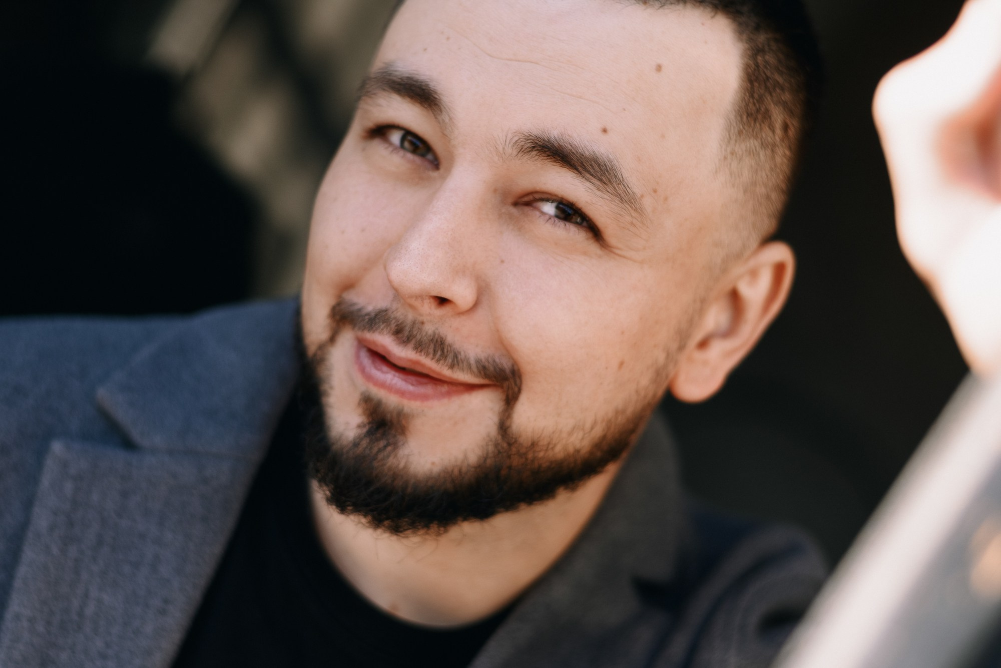 Мужской портрет в студии Тюмень — Фотосессия для мужчин | Дарья Мустафина. Портретный фотограф Тюмень Дарья Мустафина