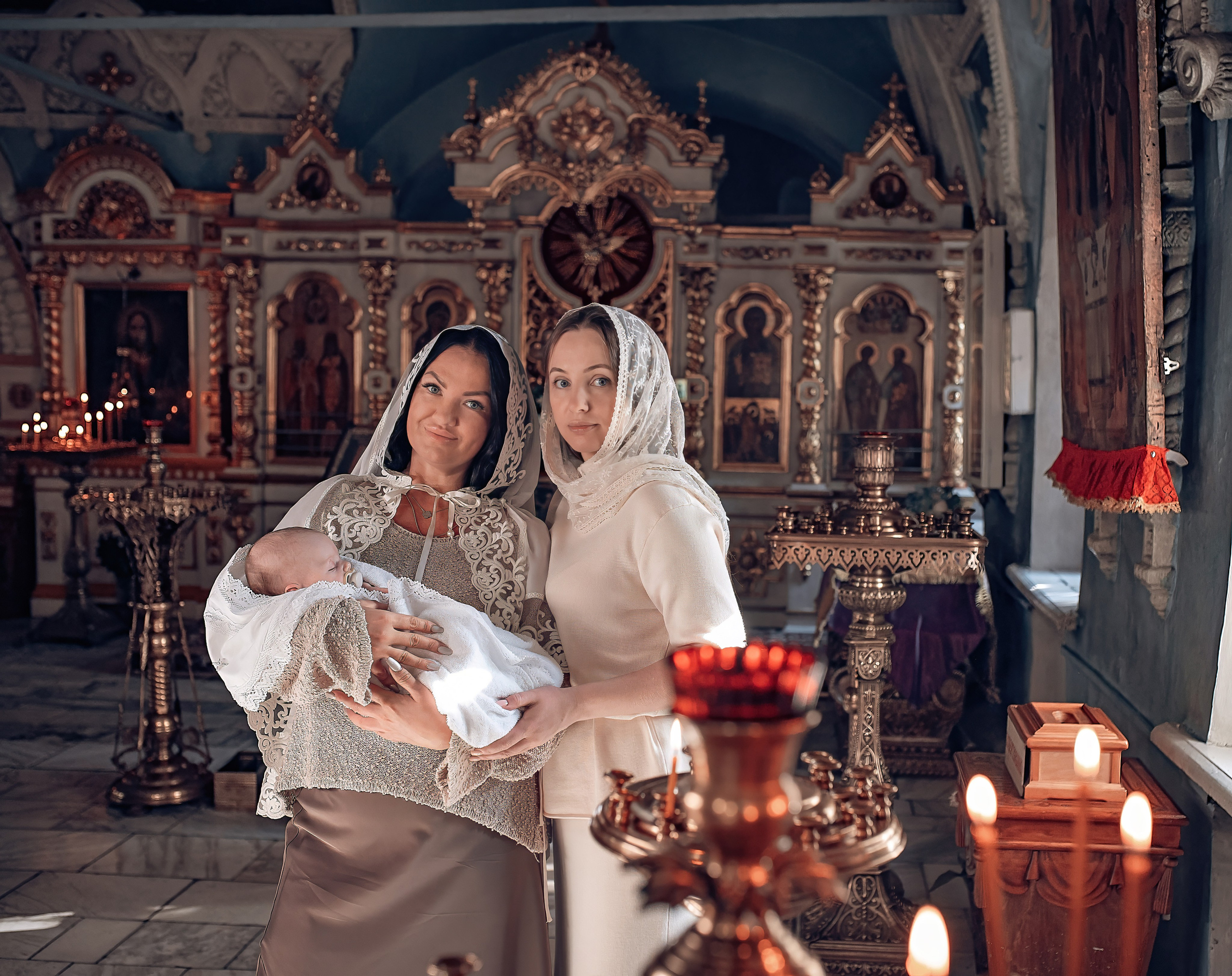 Крещение Аглайи в Покровском кафедральном соборе. Фотографы крещения/венчания  Красноярск Татьяна и Вячеслав Переваловы