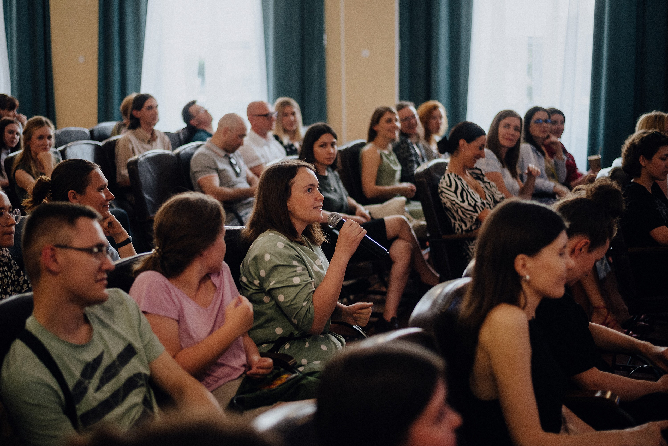 06.07.2022 | Лекторий № 2 «Деревянные дома: вчера, сегодня, завтра» Лекция Кати Хоботовой. Фотограф Роман Рудаков