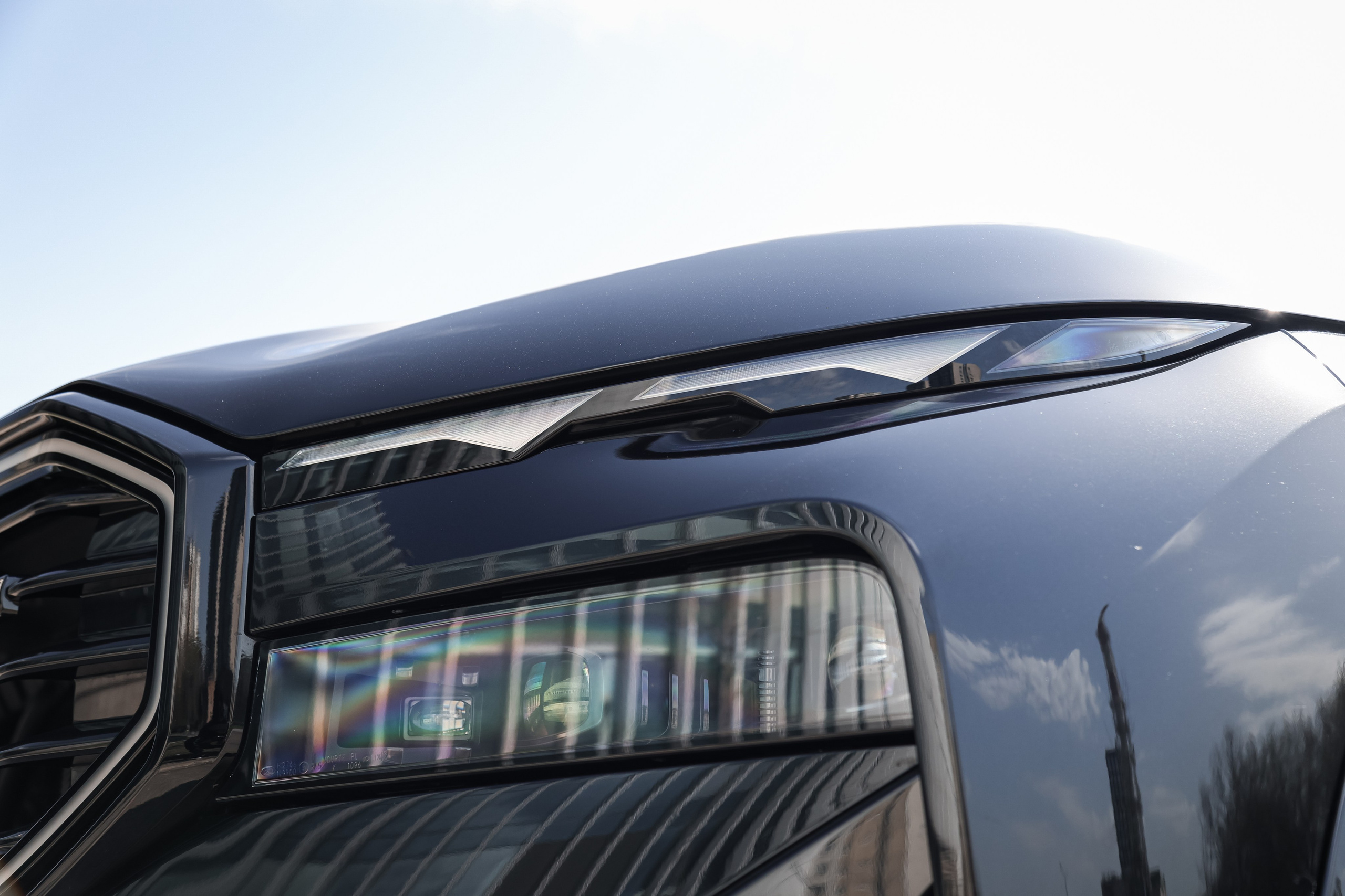 2024 BMW XM. Mixturecaptures