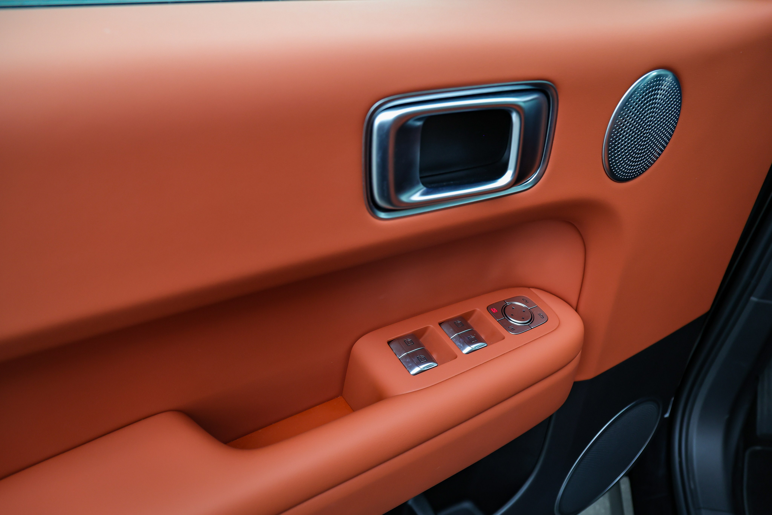 2024 LIXIANG L6. Mixturecaptures