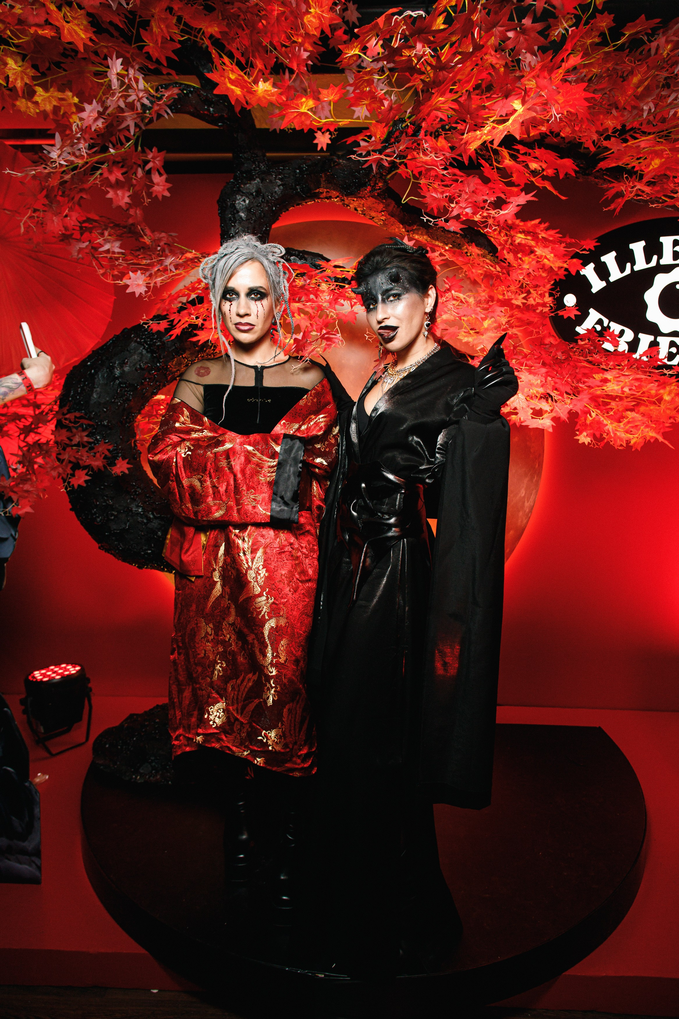 ILLEGAL FRIENDS | ASIA. СВОИ. ФОТООТЧЕТЫ-СОБЫТИЯ-МЕСТА