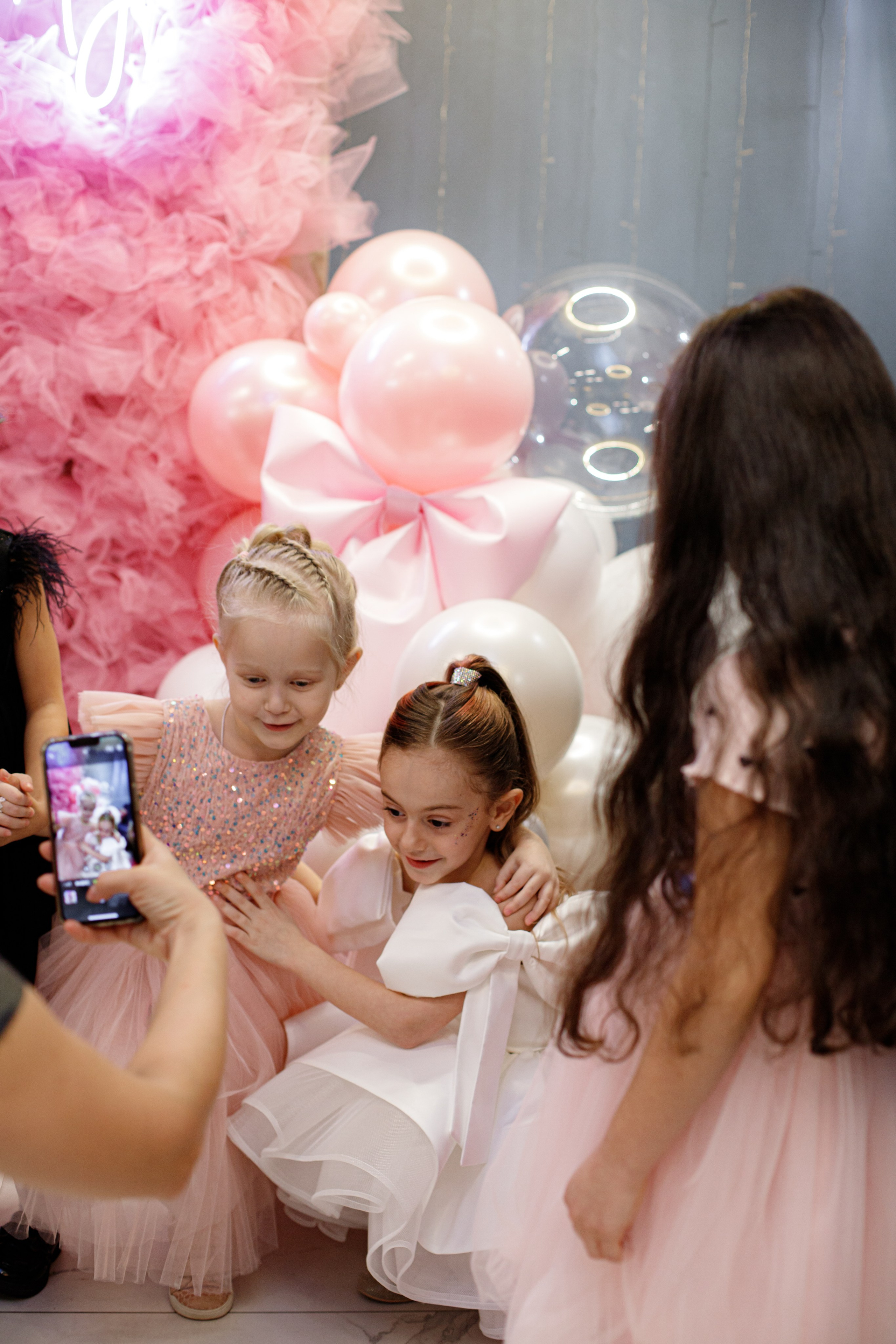 ASIA'S BIRTHDAY PARTY. Photokarish