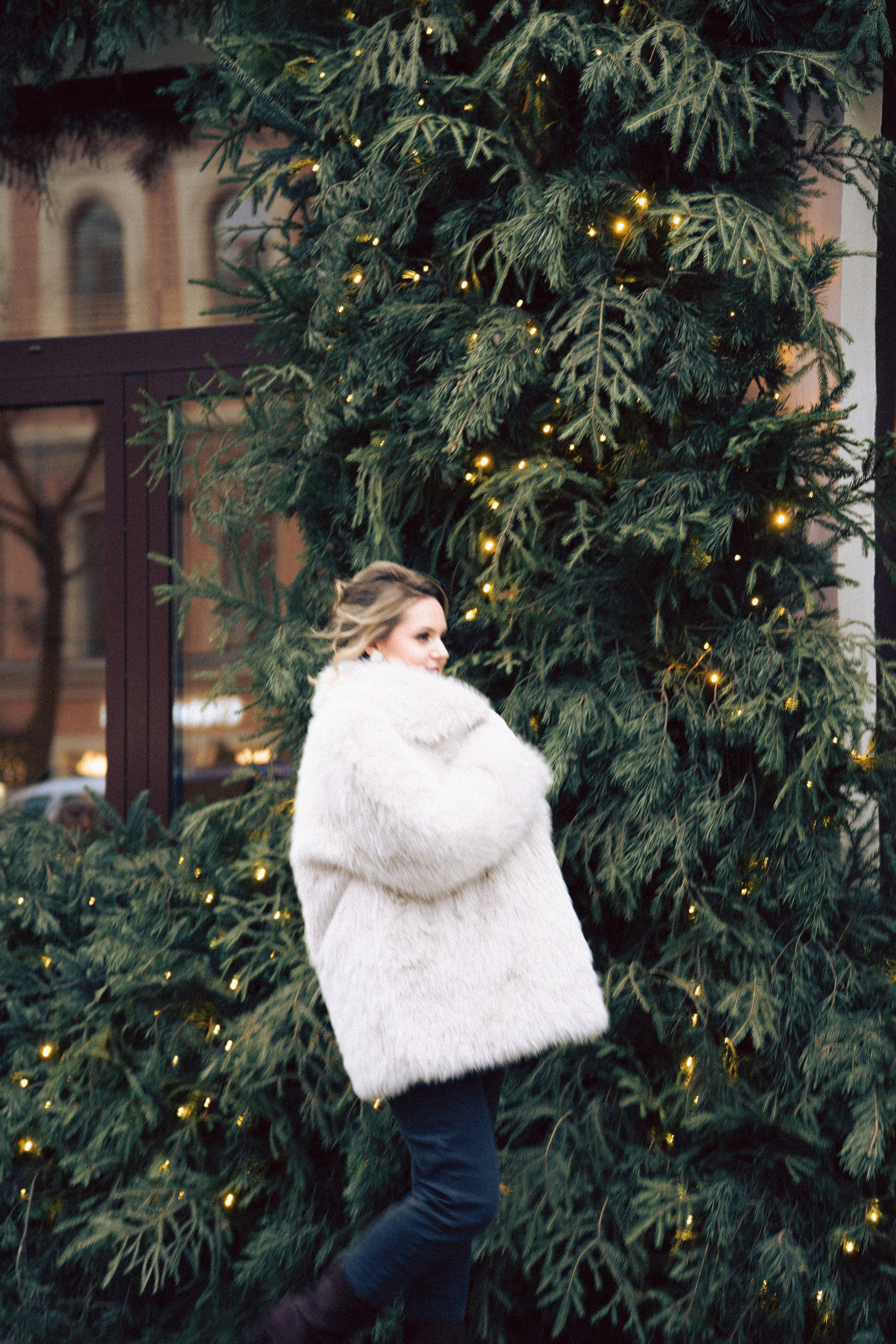 НОВОГОДНЯЯ ФОТОСЕСИИЯ В СТУДИИ ДЛЯ ДЕВУШКИ И ПРОГУЛКА ПО ЧЕРНЫШЕВСКОЙ. Профессиональный фотограф, Санкт-Петербург — Виктория Богомолова