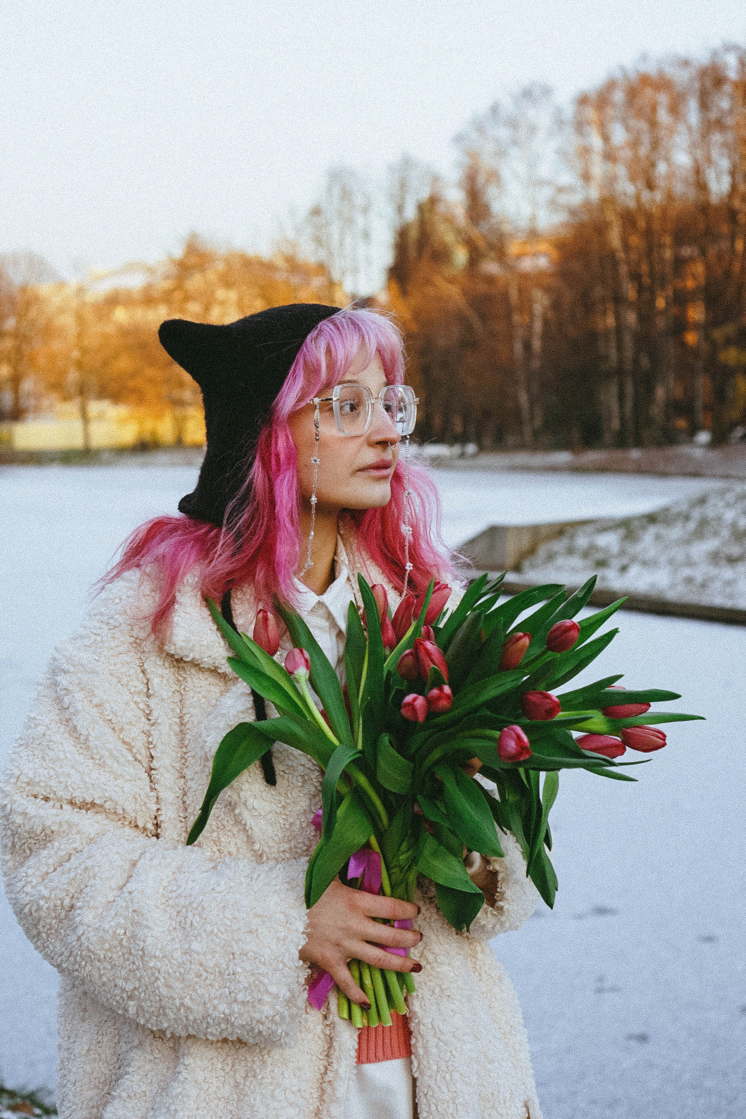 Прогулочная фотосессия с тюльпанами. Профессиональный фотограф, Санкт-Петербург — Виктория Богомолова