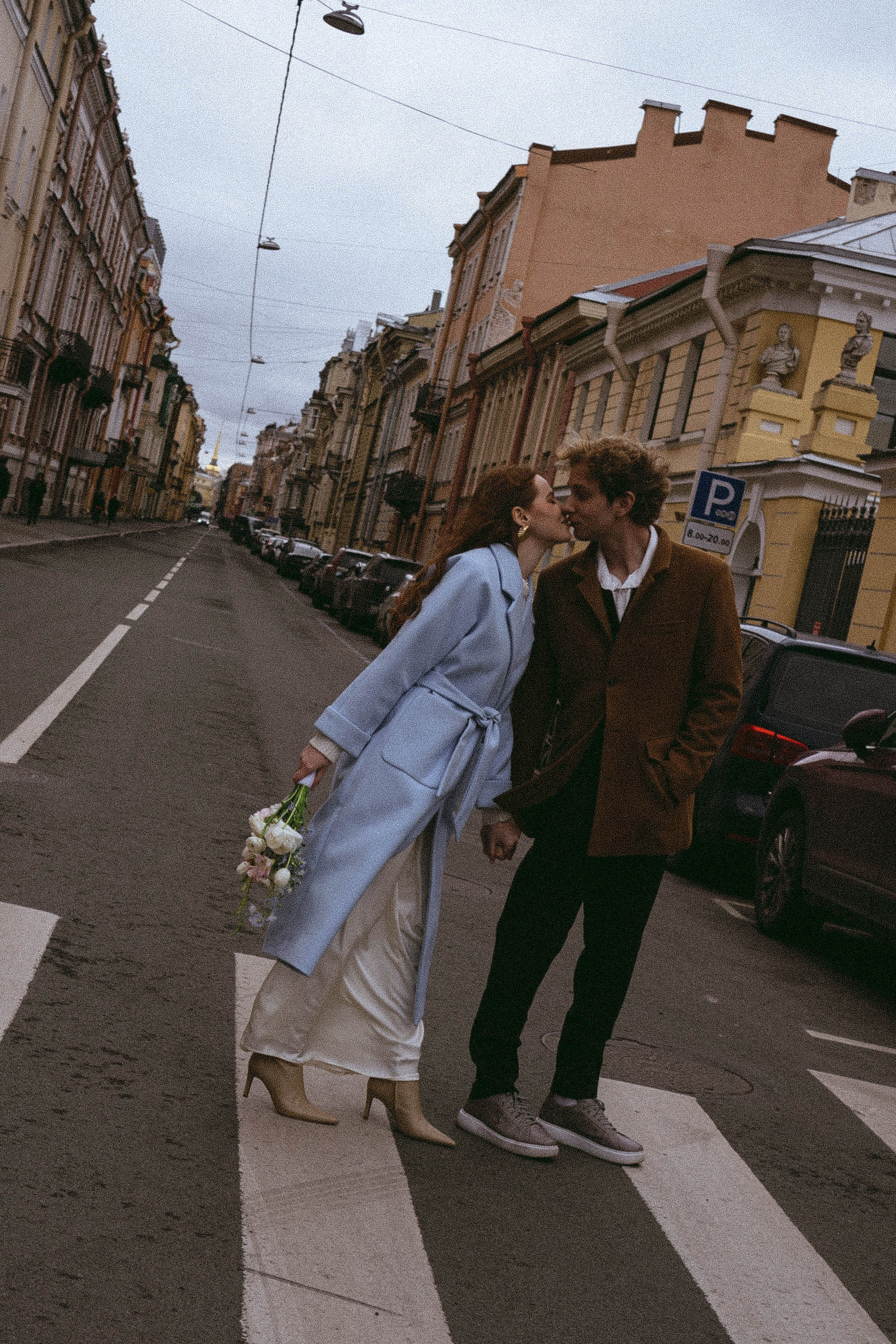 СВАДЕБНАЯ СЬЕМКА В ОТЕЛЕ. СБОРЫ ЖЕНИХА И НЕВЕСТЫ И ТАКЖЕ ТОР И ПОДГОТОВКА К ПРОГУЛКЕ И ПРОГУЛКА ПО ПЕТРОГРАДКЕ. Профессиональный фотограф, Санкт-Петербург — Виктория Богомолова