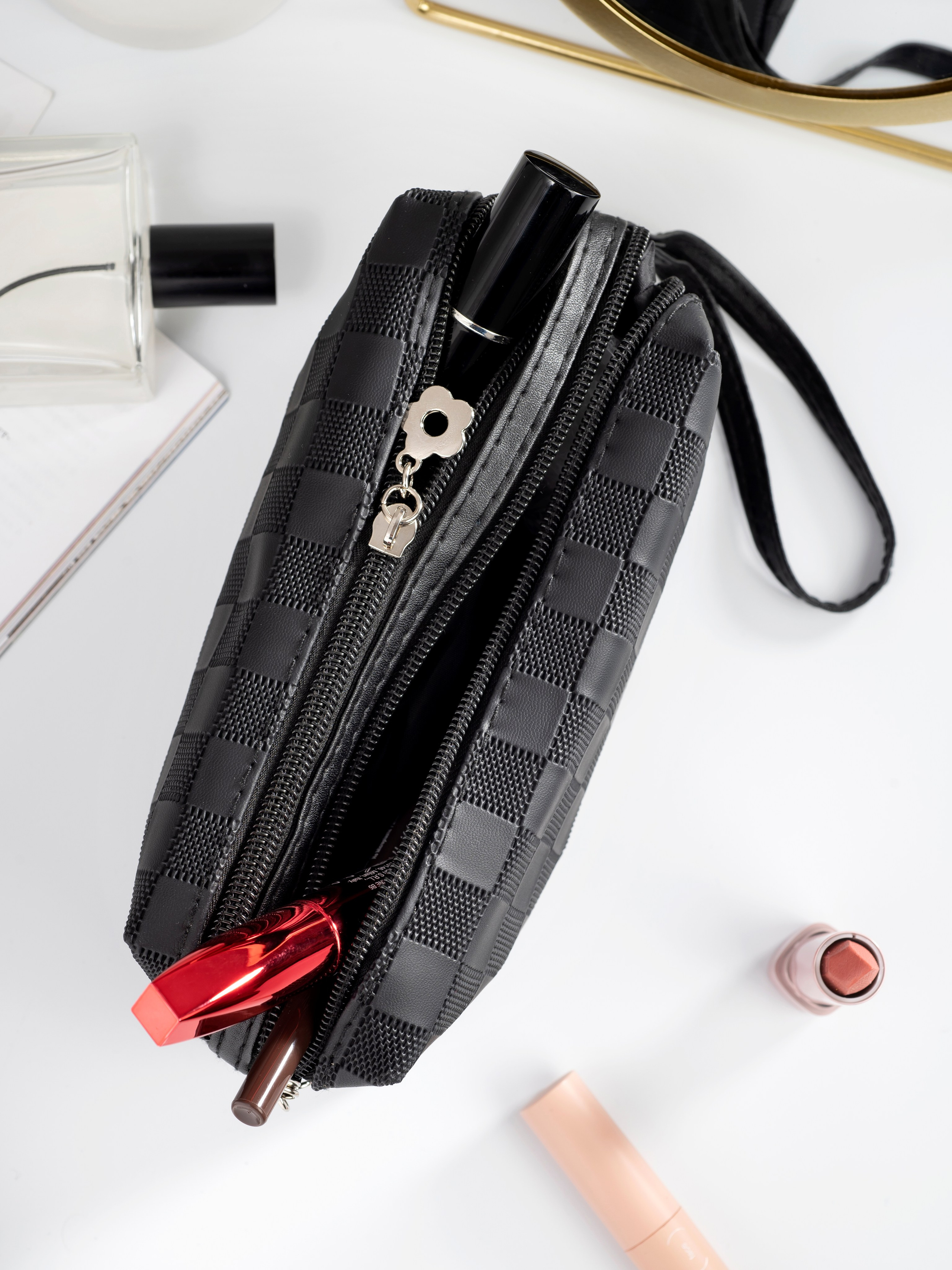 Съемка косметички для маркетплейсов