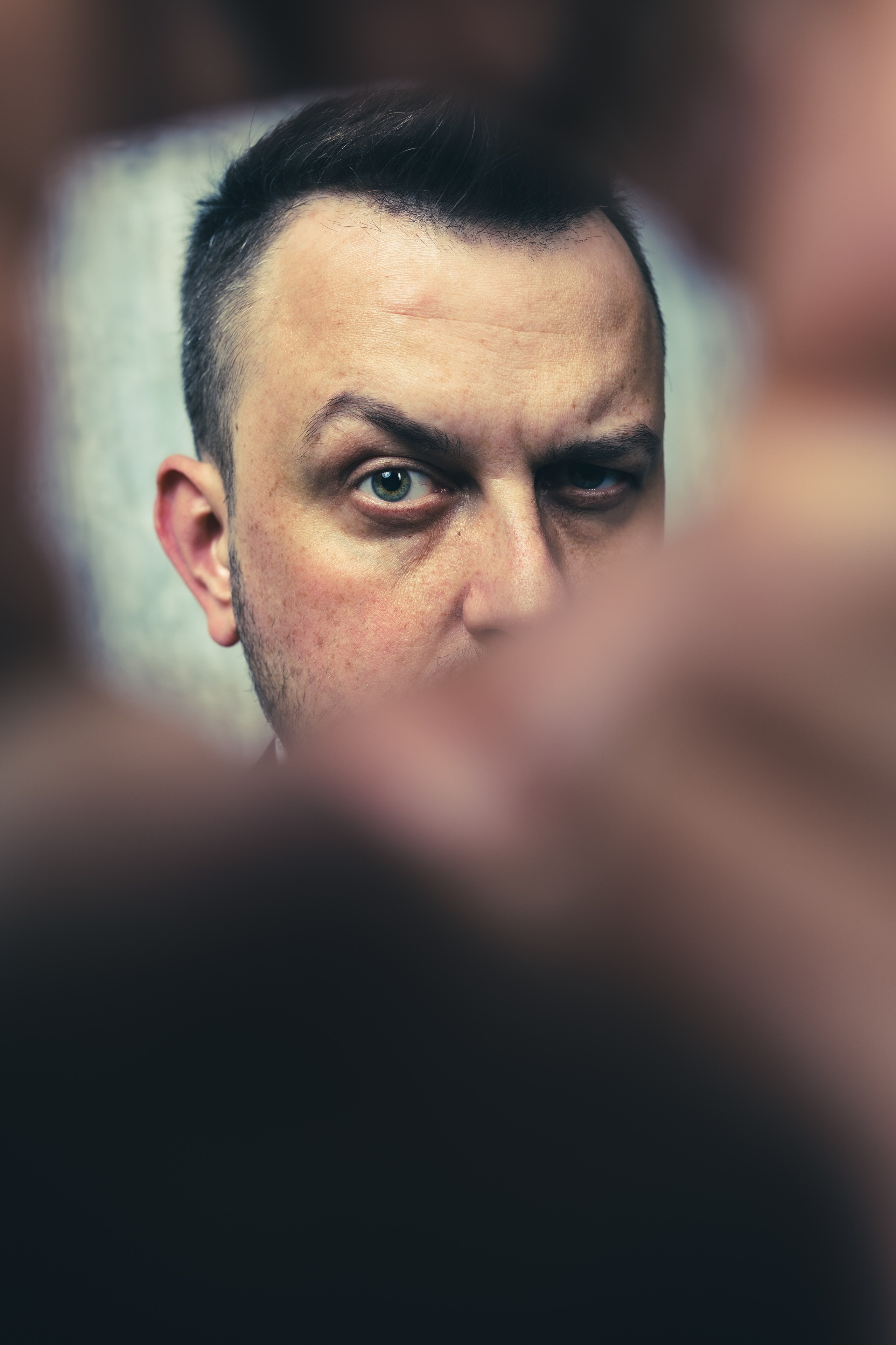 Студийный мужской портрет. Главная