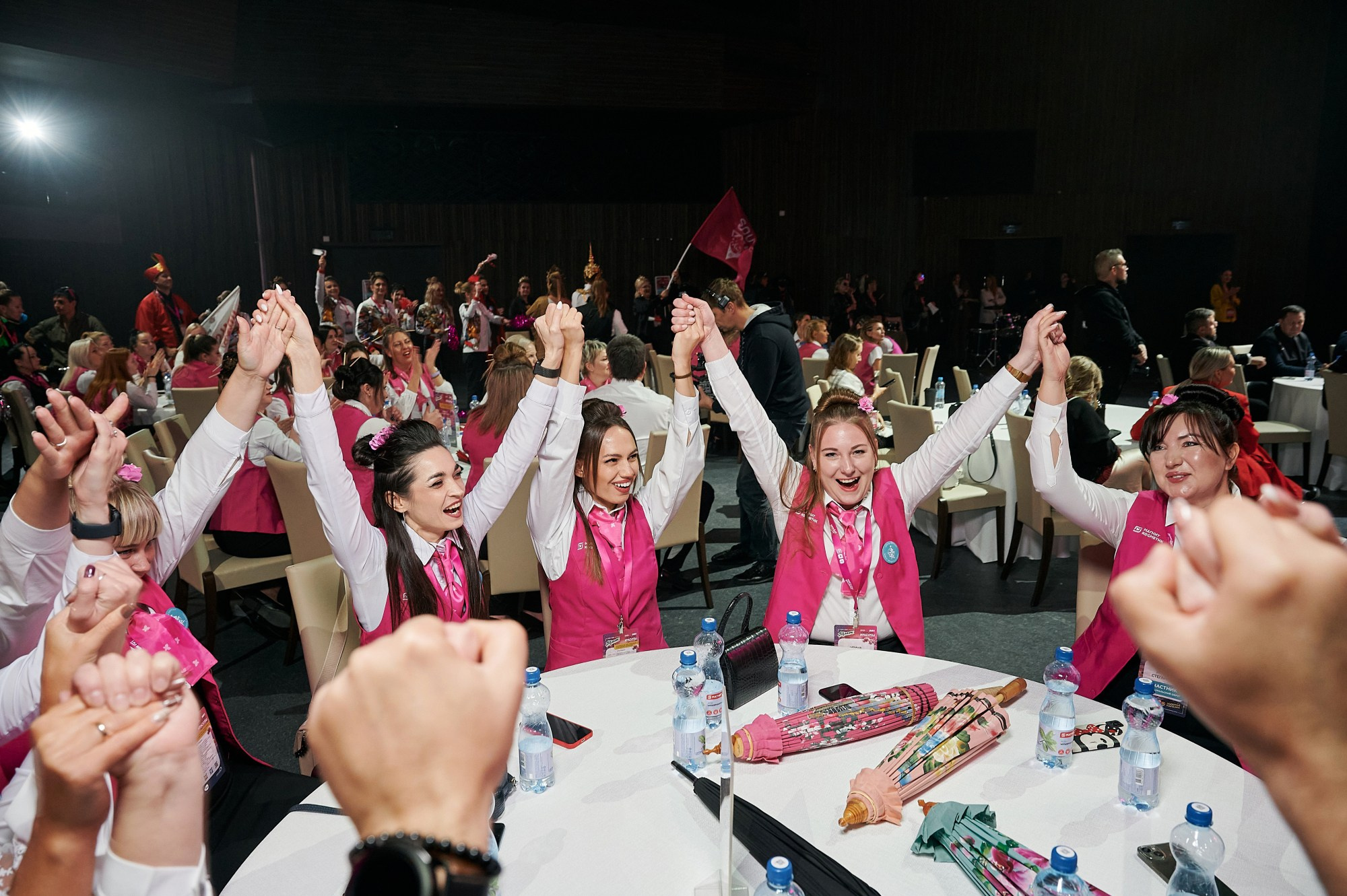 Магнит Косметик — конкурс «Золотой Магазин». Мезенцев Евгений фотограф