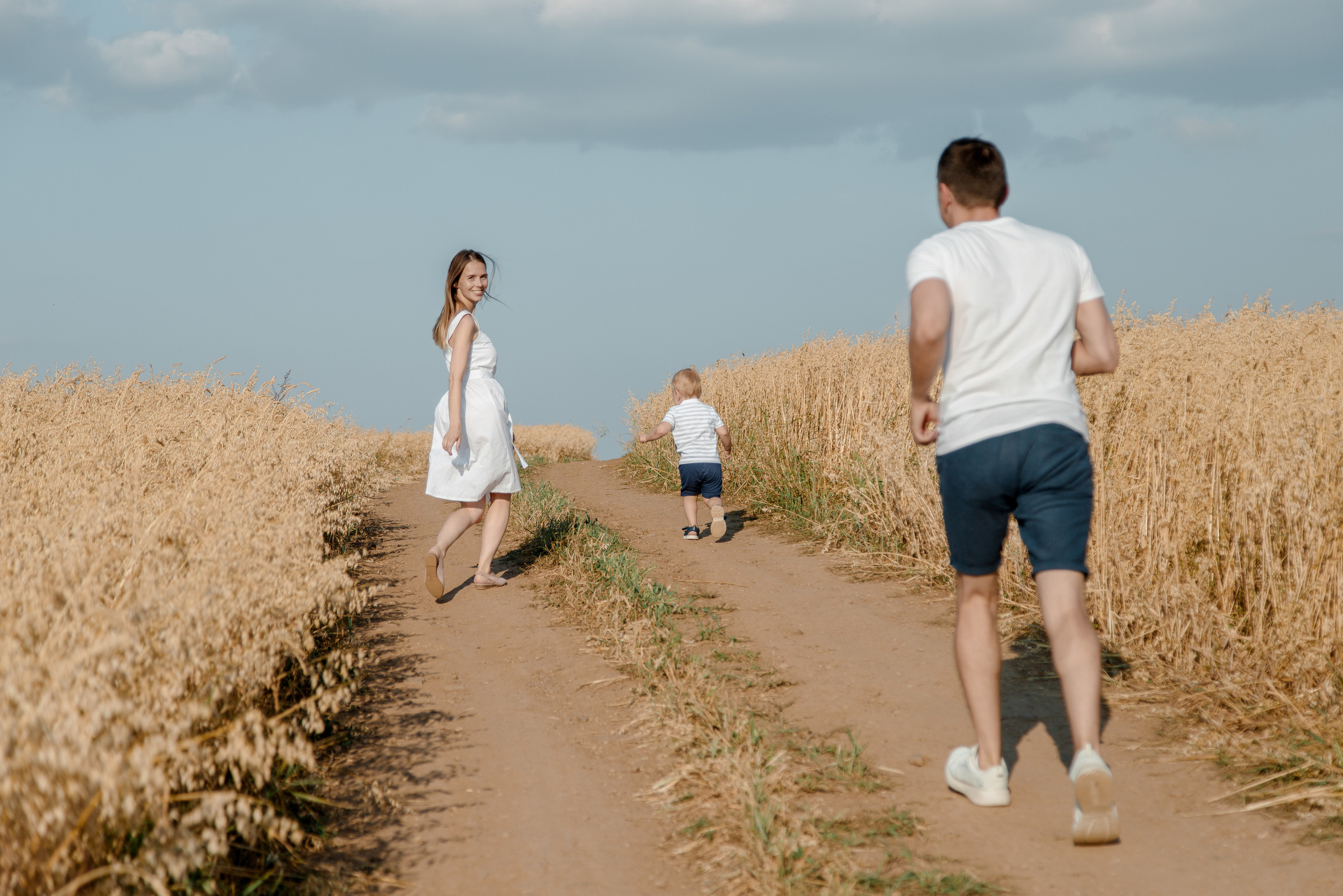 Семейная прогулка. Свадебный и семейный фотограф Ибрагимова Мария из Екатеринбурга