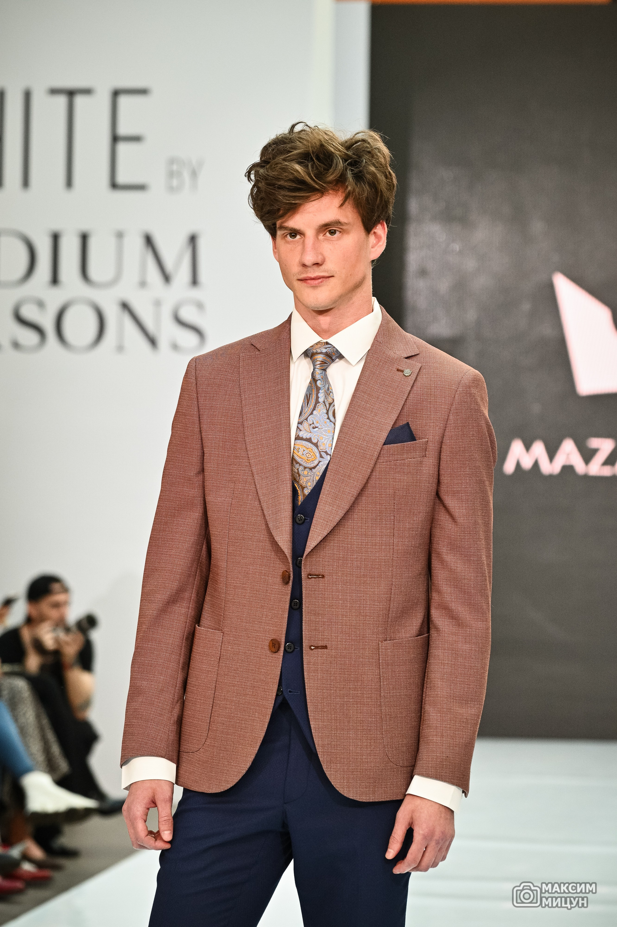 Модные показы. Фотограф Максим Мицун. Портрет, свадьба, репортаж, каталог