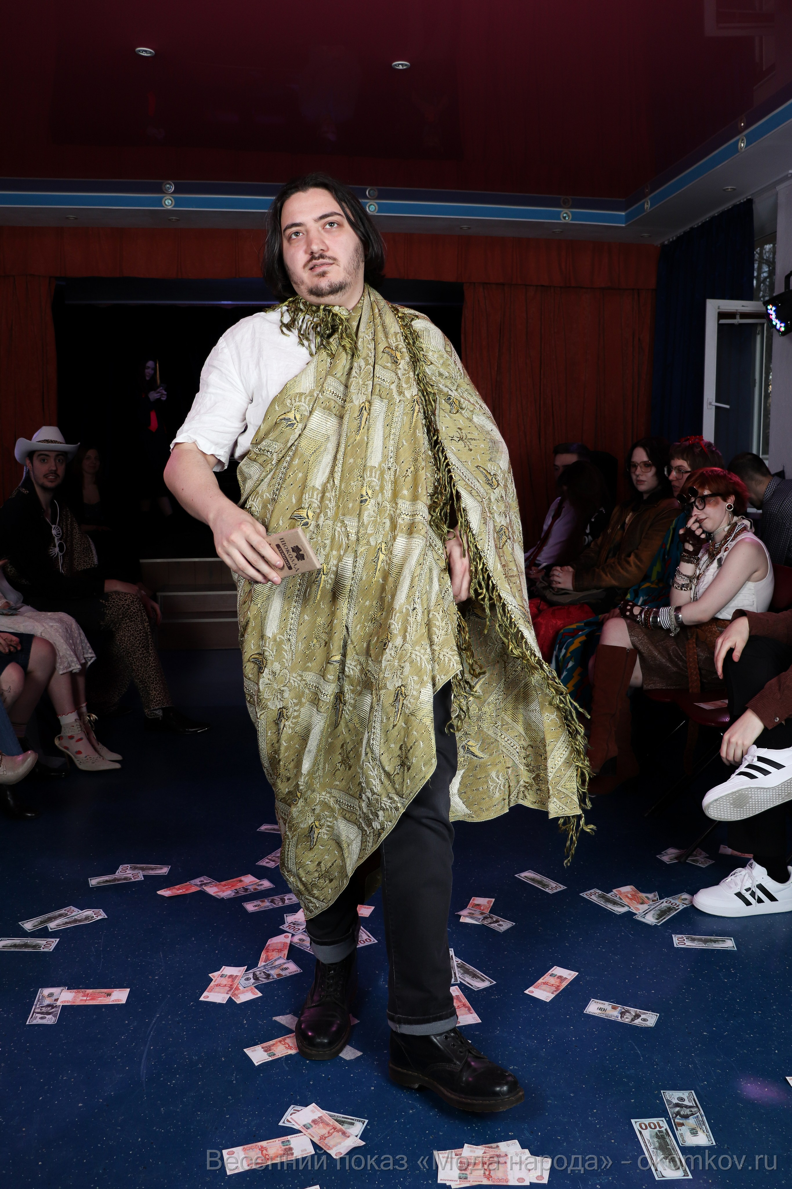 Весенний показ «Мода народа». Ивентный фотограф в Санкт-Петербурге Олег Комков