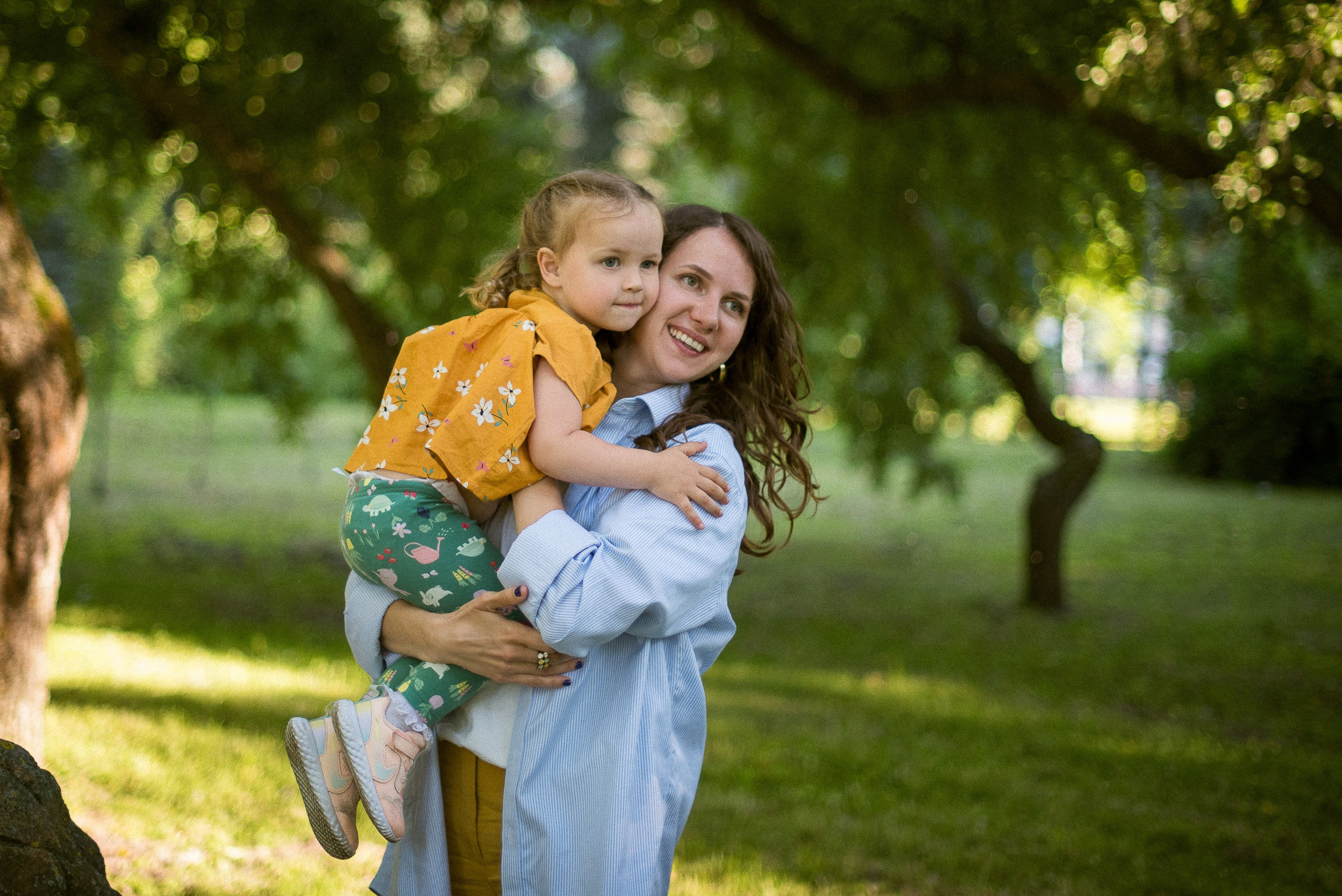 Park Family Walk. Documentary family photography in Barcelona and beyond