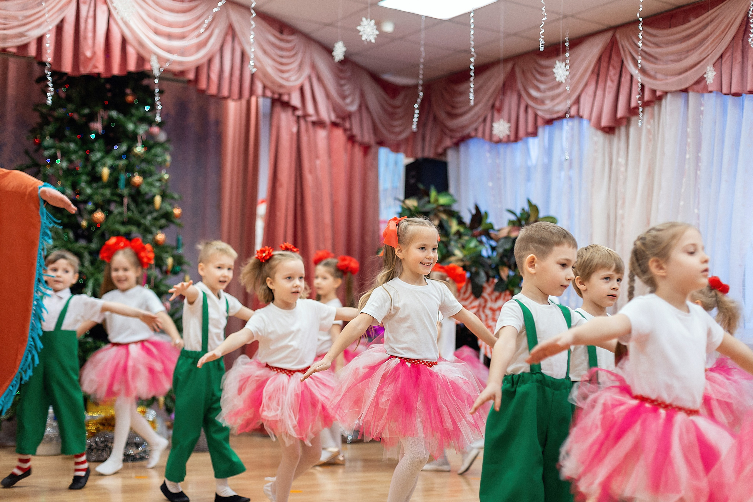 Утренник_"Карамельная фабрика» 2024. Семейный фотограф в Санкт-Петербурге