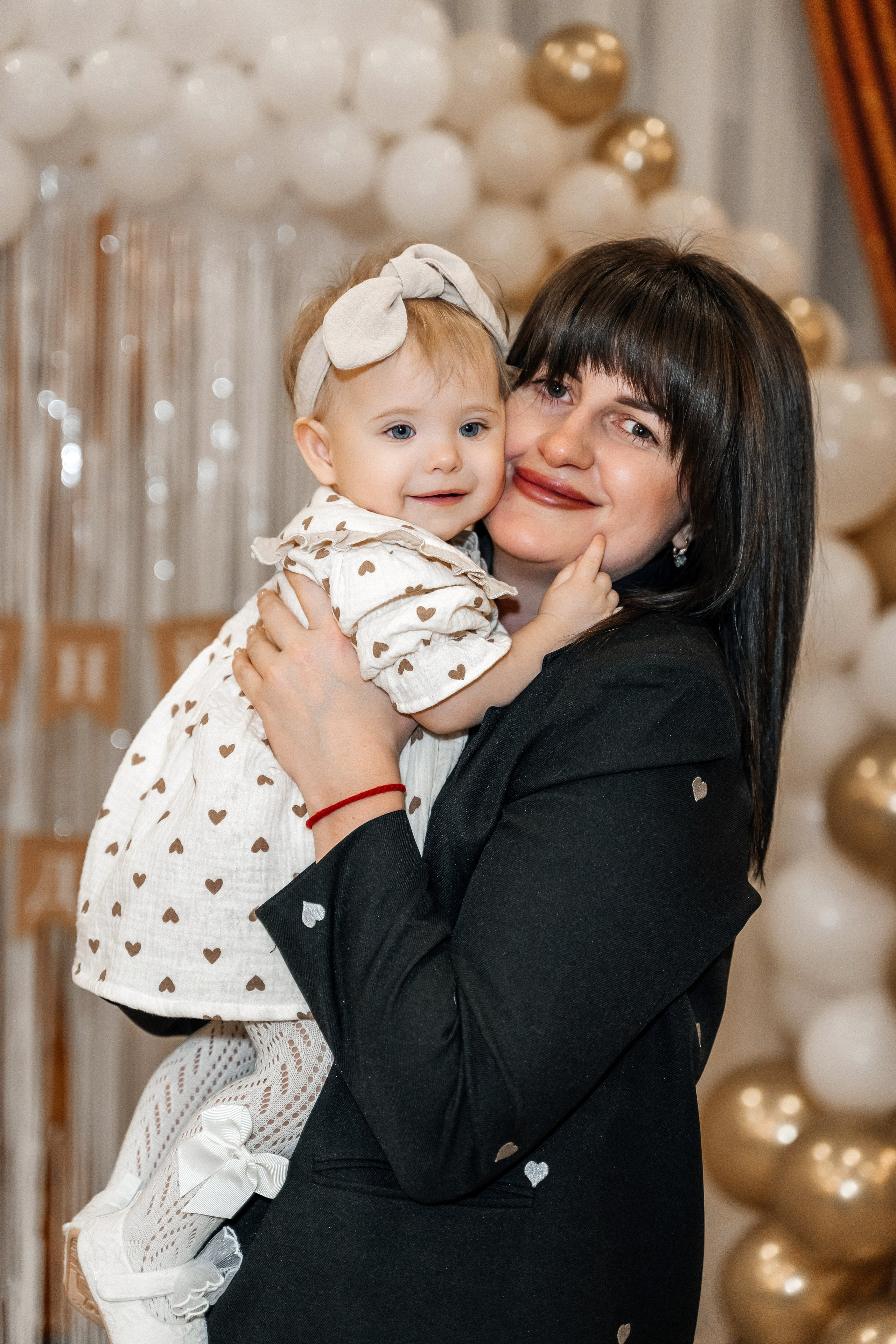 Александра и Виктория 1 годик. Семейный фотограф в Белгороде Амелина Алина