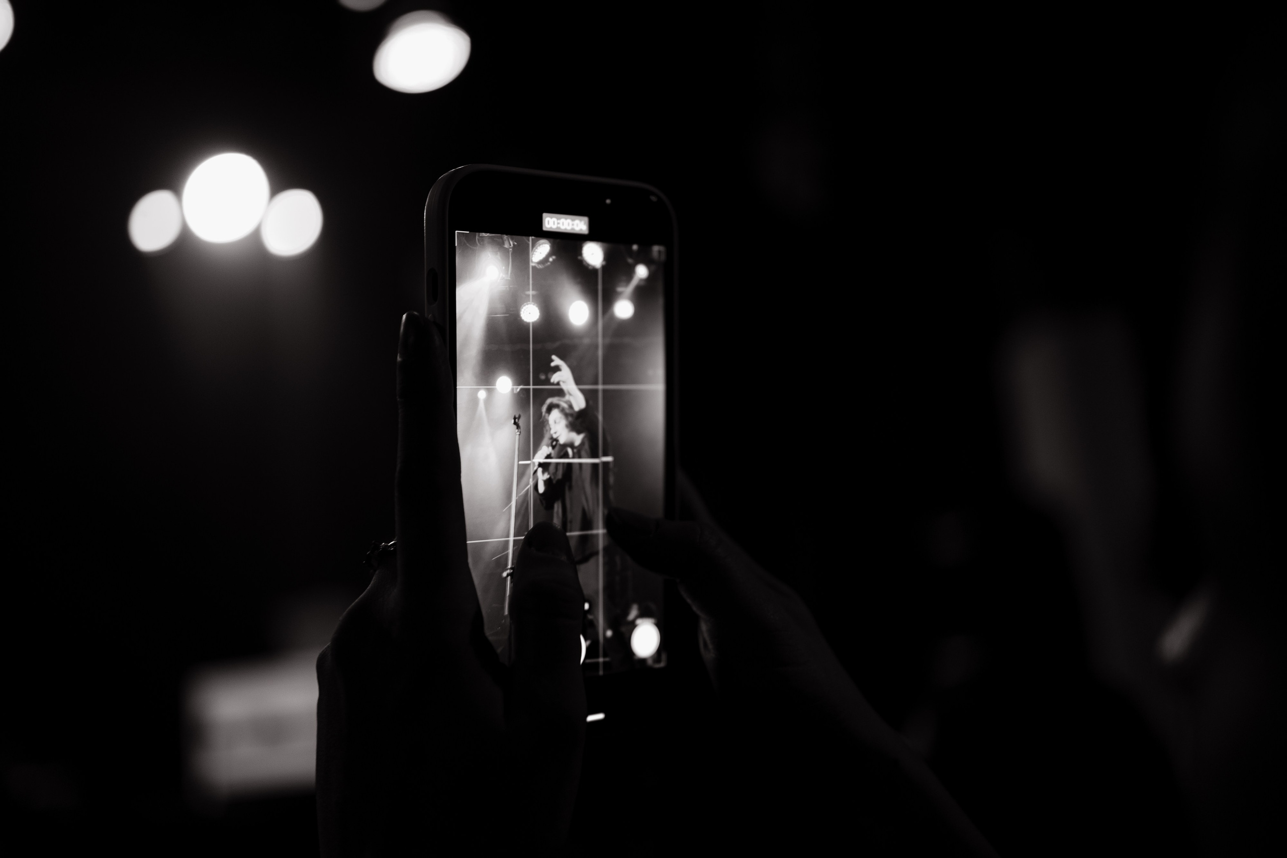 Бонд с кнопкой. Gorsvet.ph