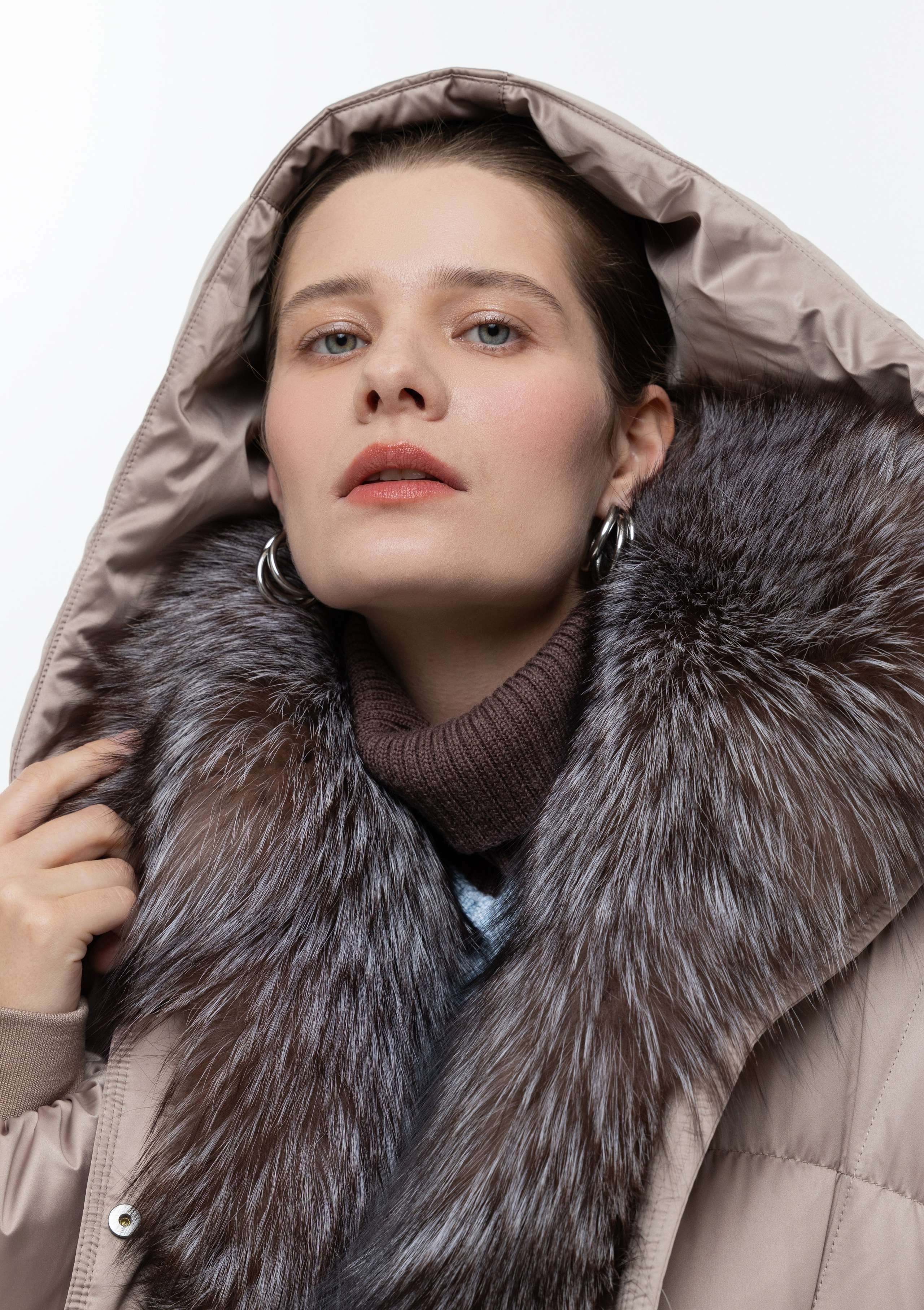 Каталог. Верхняя одежда + трикотаж бренда. 4ч,. Визажист для брендов, Фэшн продюсер Олеся Глушкова