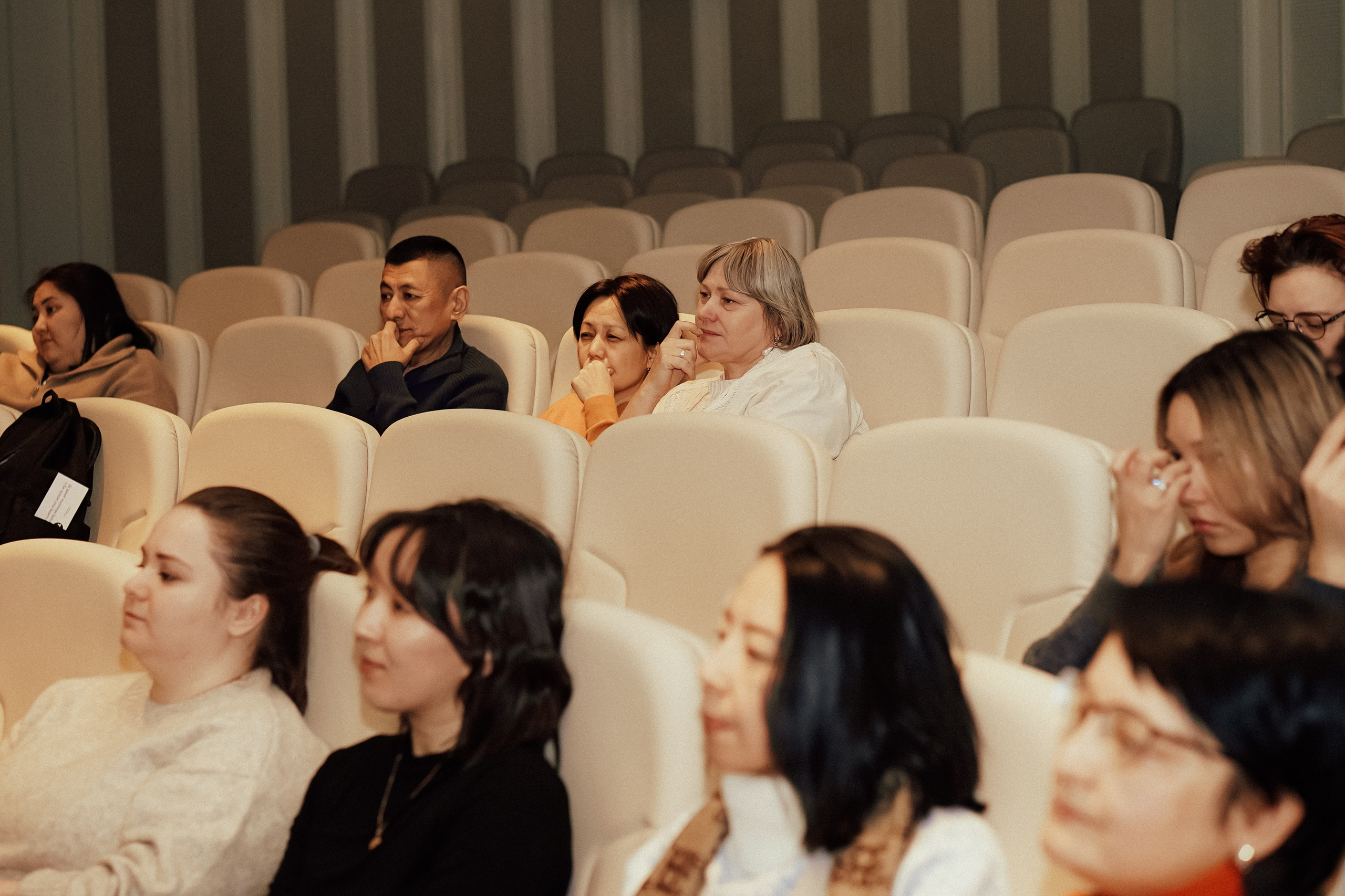 Казахстанские страницы (презентация книг). Крис Богомазова