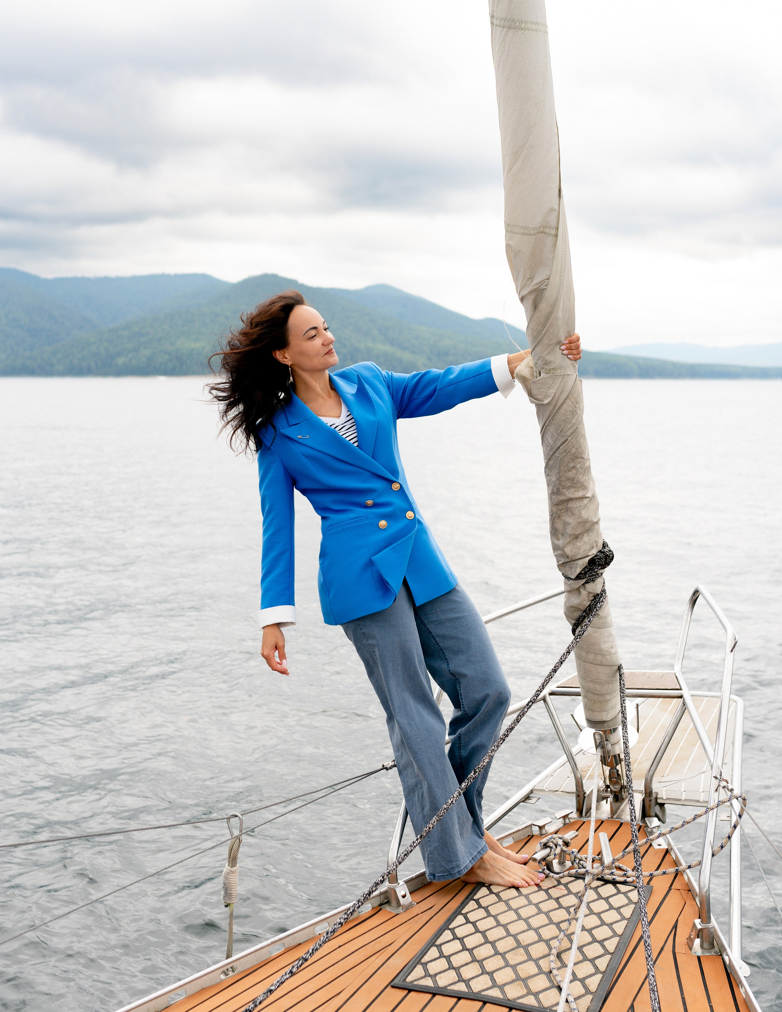 Фотосессия на природе на яхте. Фотограф Ким Наталья в Красноярске