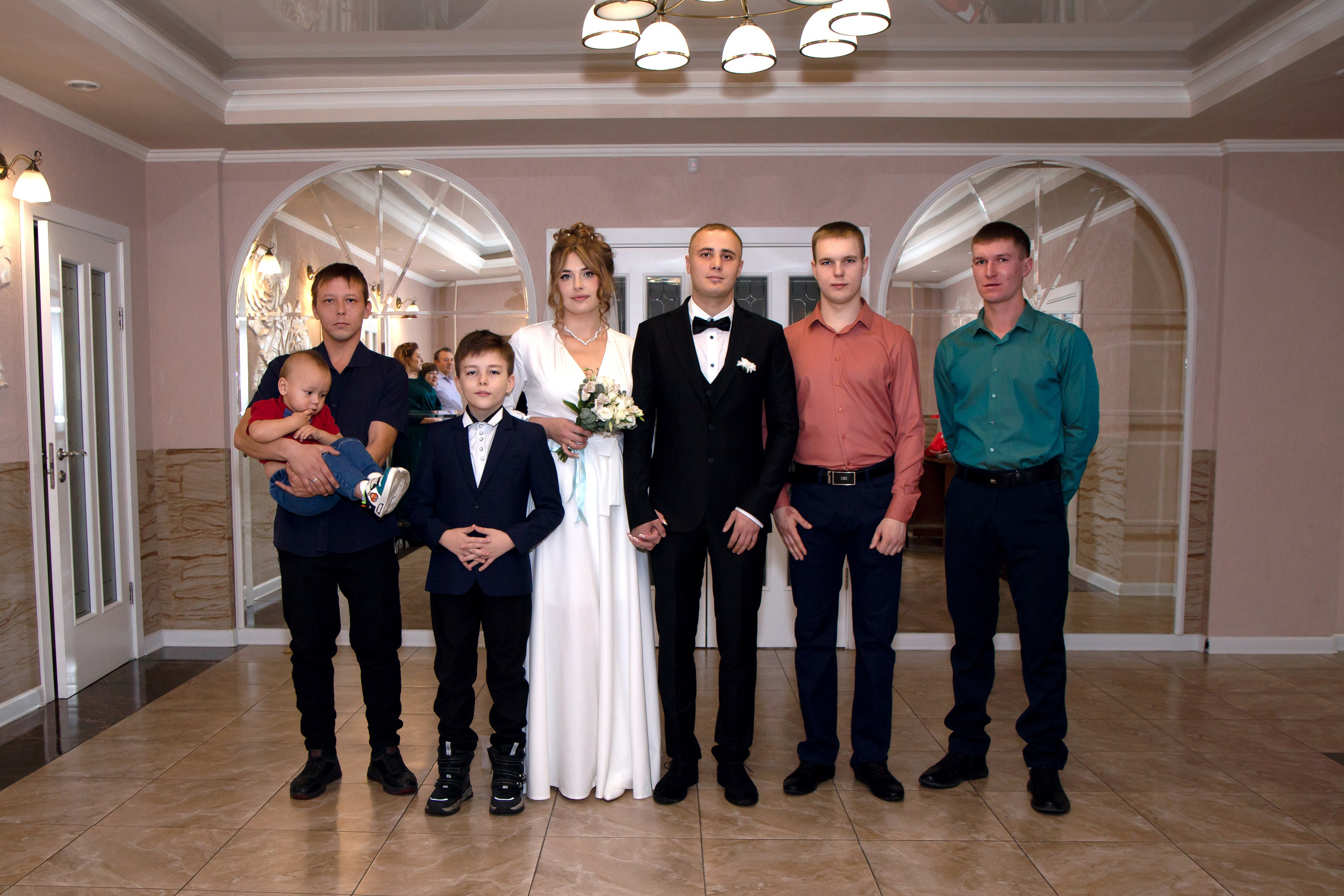 Свадебная фотосессия. Шелехов. Фотограф в Шелехове, лучшие выпускные альбомы в Шелехове