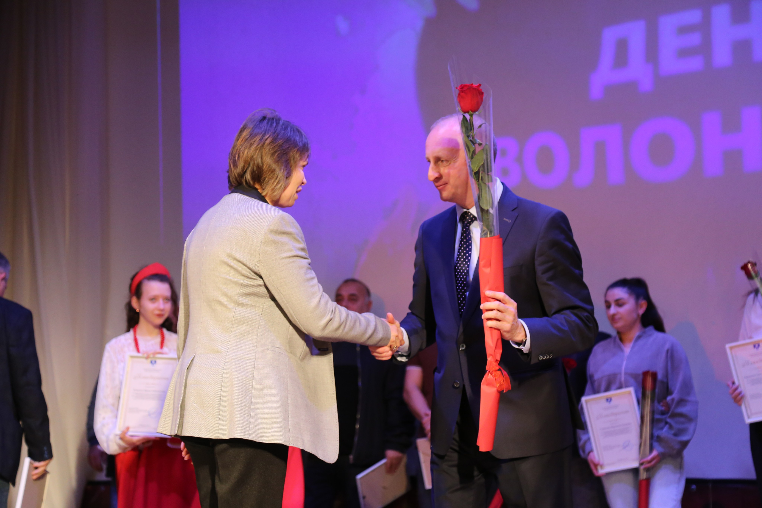 День Волонтёра. Жизнь курорта Кабардинка в фотографиях