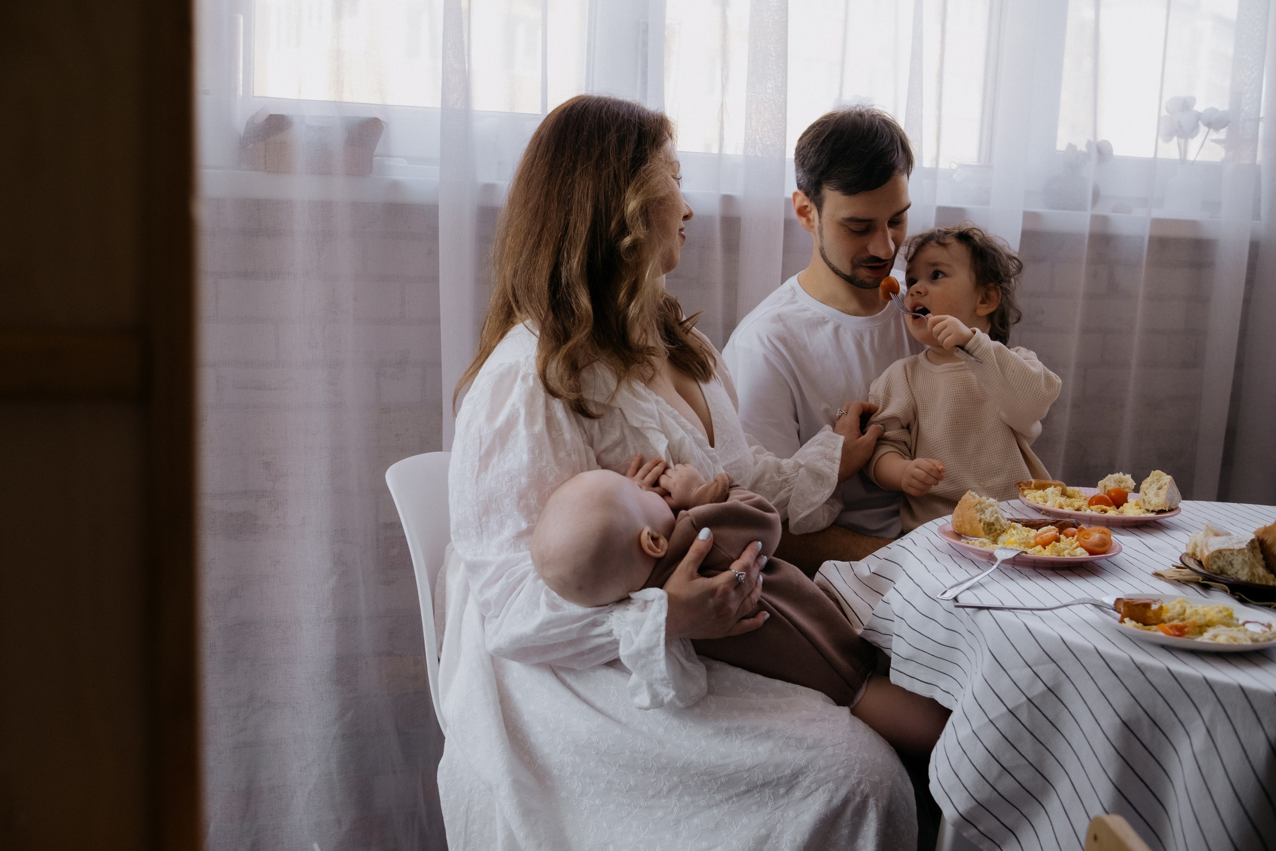 Семейные фотосессии дома и в студии. Семейный и детский фотограф в Москве Александра Михайлечко