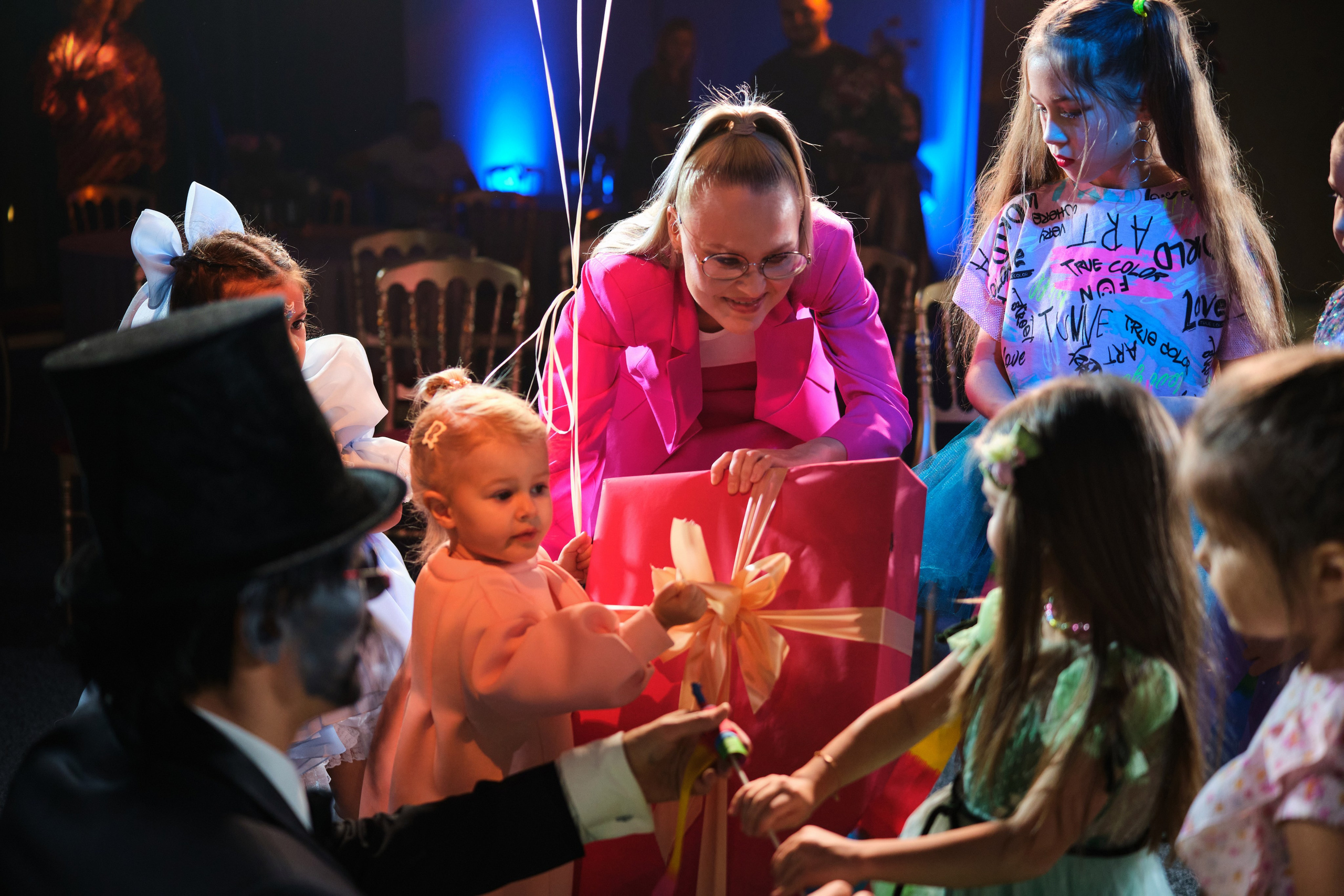 Фотосъёмка детского дня рождения Алисы. Репортажный фотограф Дмитрий Литвинский. Минск, Беларусь, мир