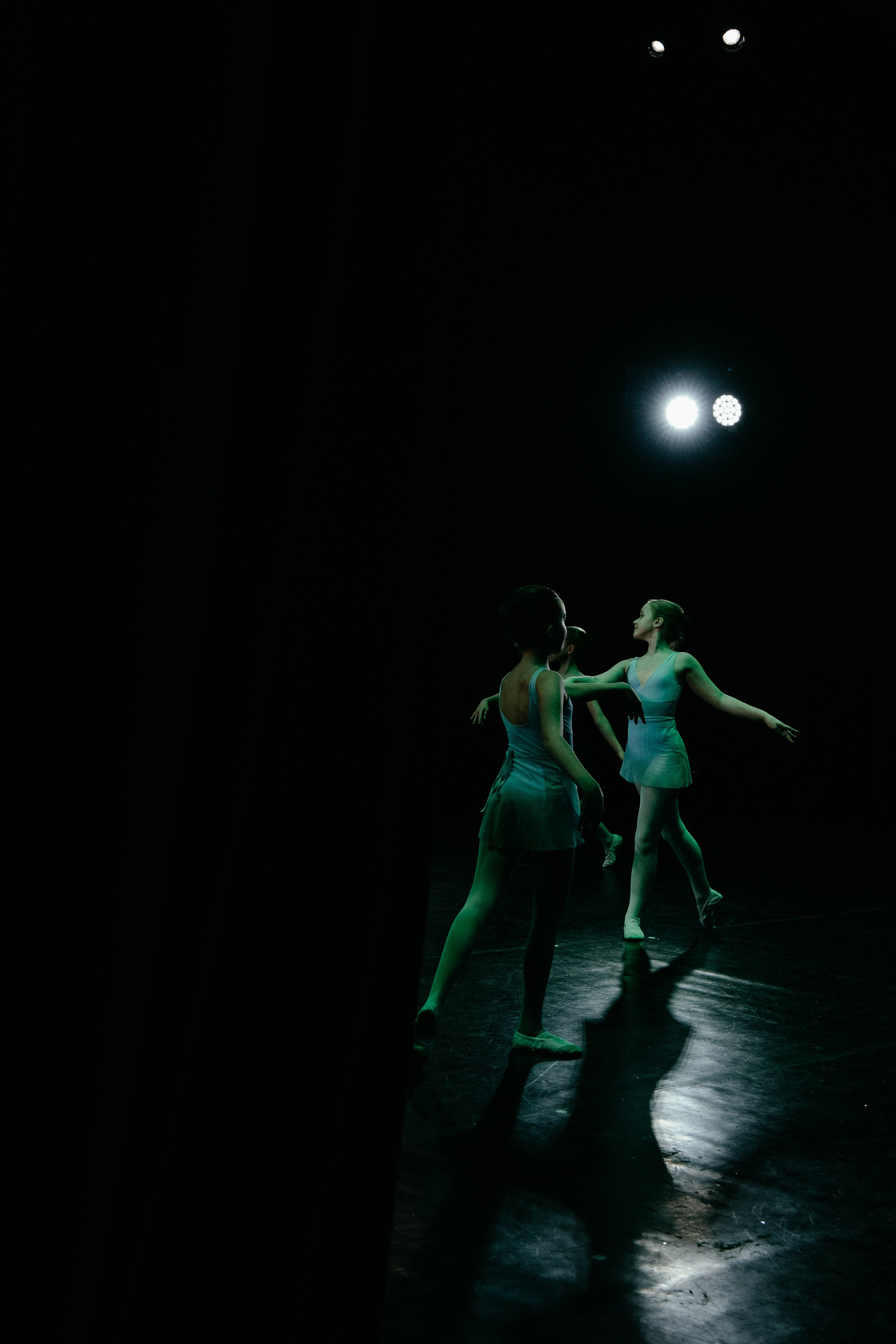 Закулисье. Студия Ксении Белой. Репортажи, уличные и студийные съёмки в Москве