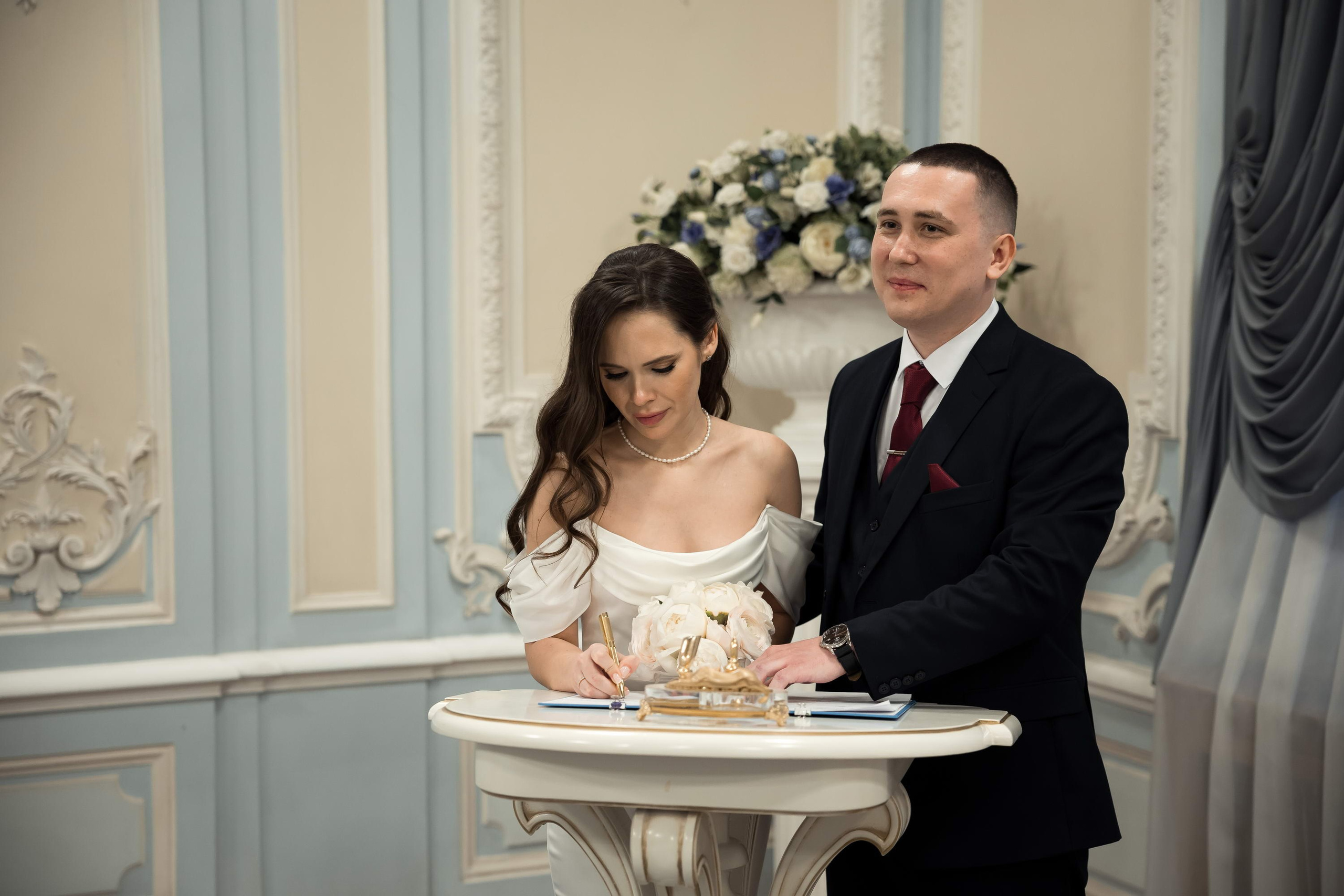 Свадебная фотосессия на Фурштатской. Свадебный фотограф Игорь Брундасов 8PHOTO на свадьбу венчание загс СПб