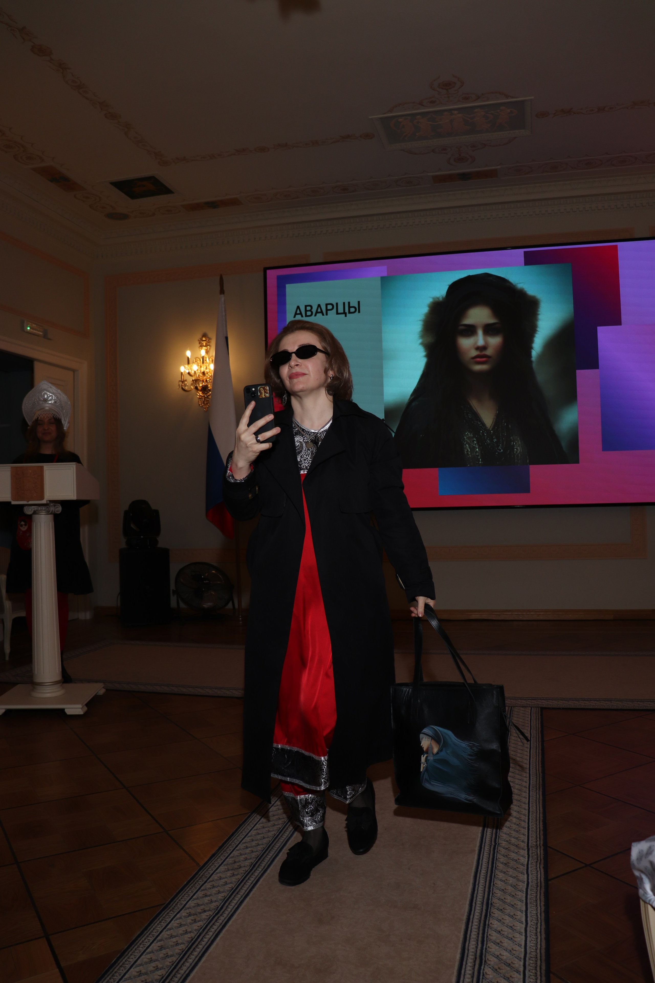 Показ-дефиле «КУЛЬТУРНЫЙ КОД В ОБРАЗЕ» от РОО «Сибирское землячество в Санкт-Петербурге» (6 марта 2025). Ивентный фотограф в Санкт-Петербурге Олег Комков