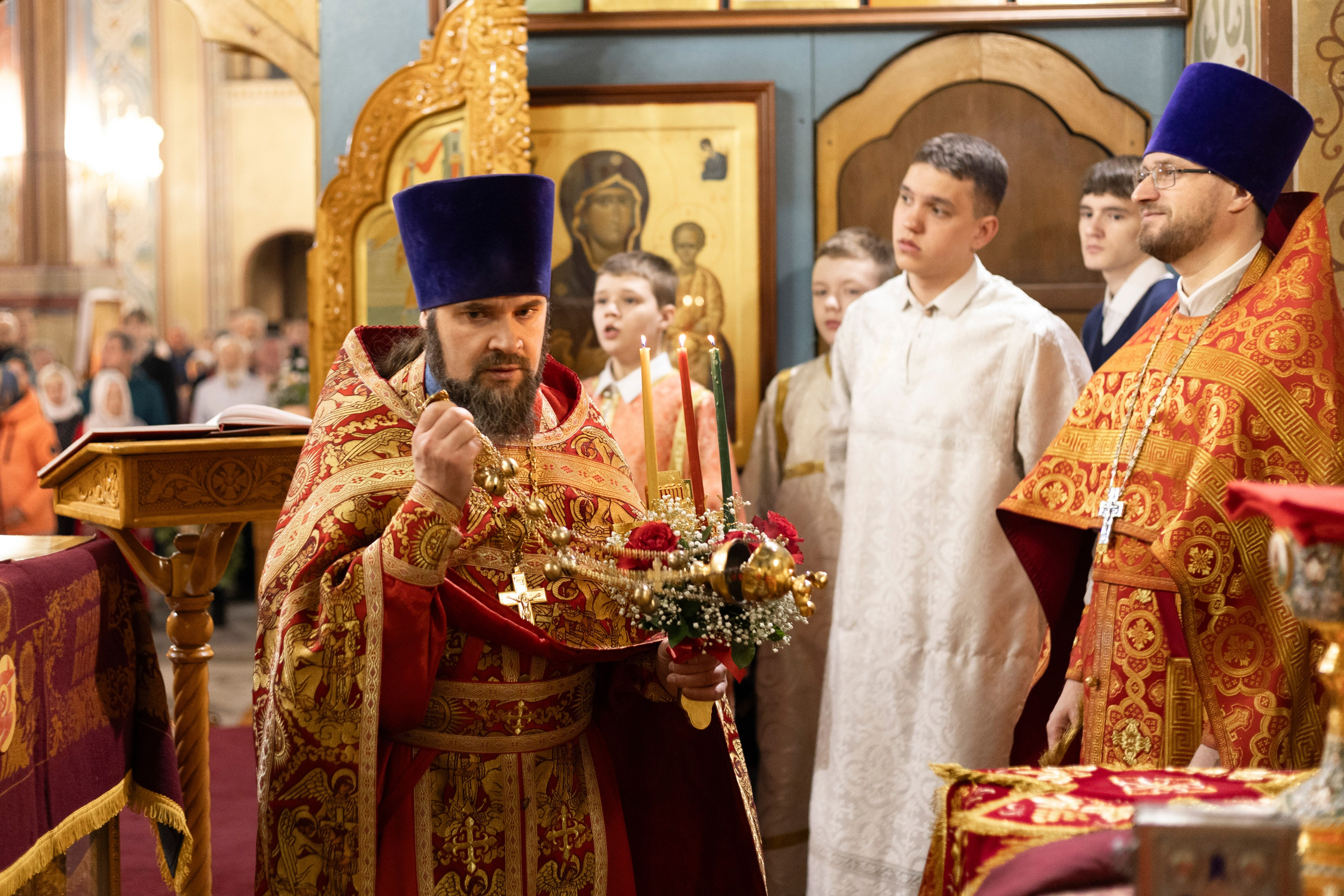 Пасха Господня. ТОП Фотограф на Крещение и Венчание Железногорск Алексей Мещеряков