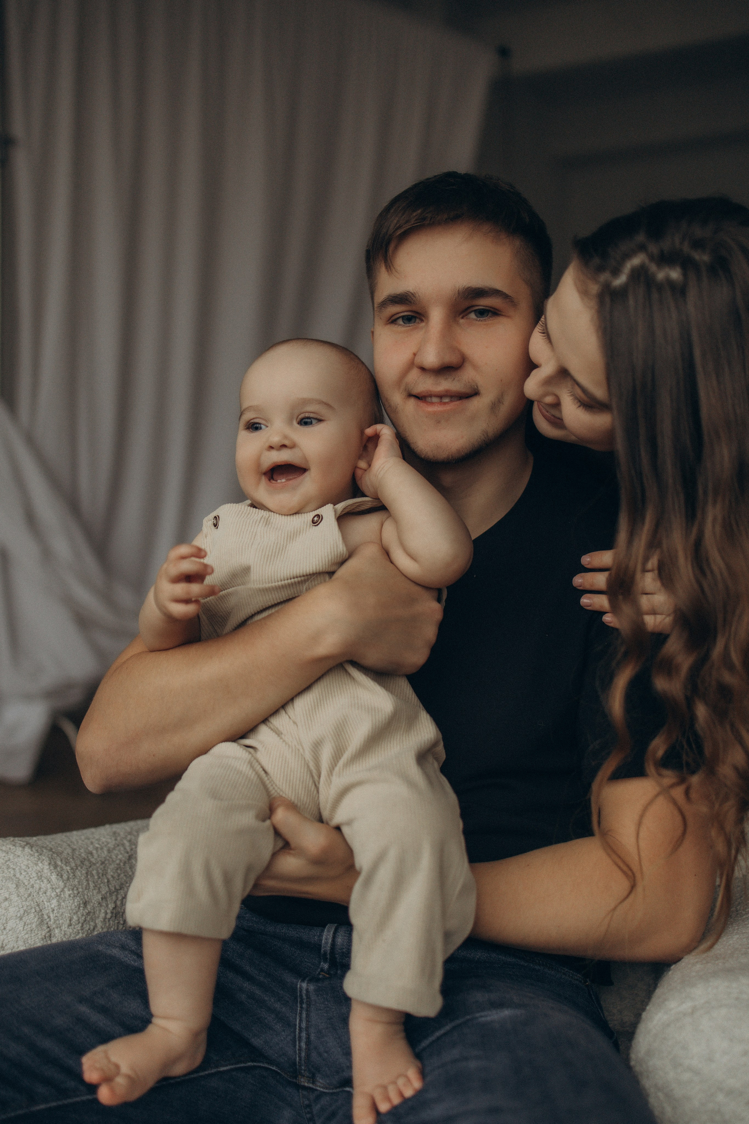 Настя, Никита и малышка Мира. Фотокарточки о вас и о большой любви!