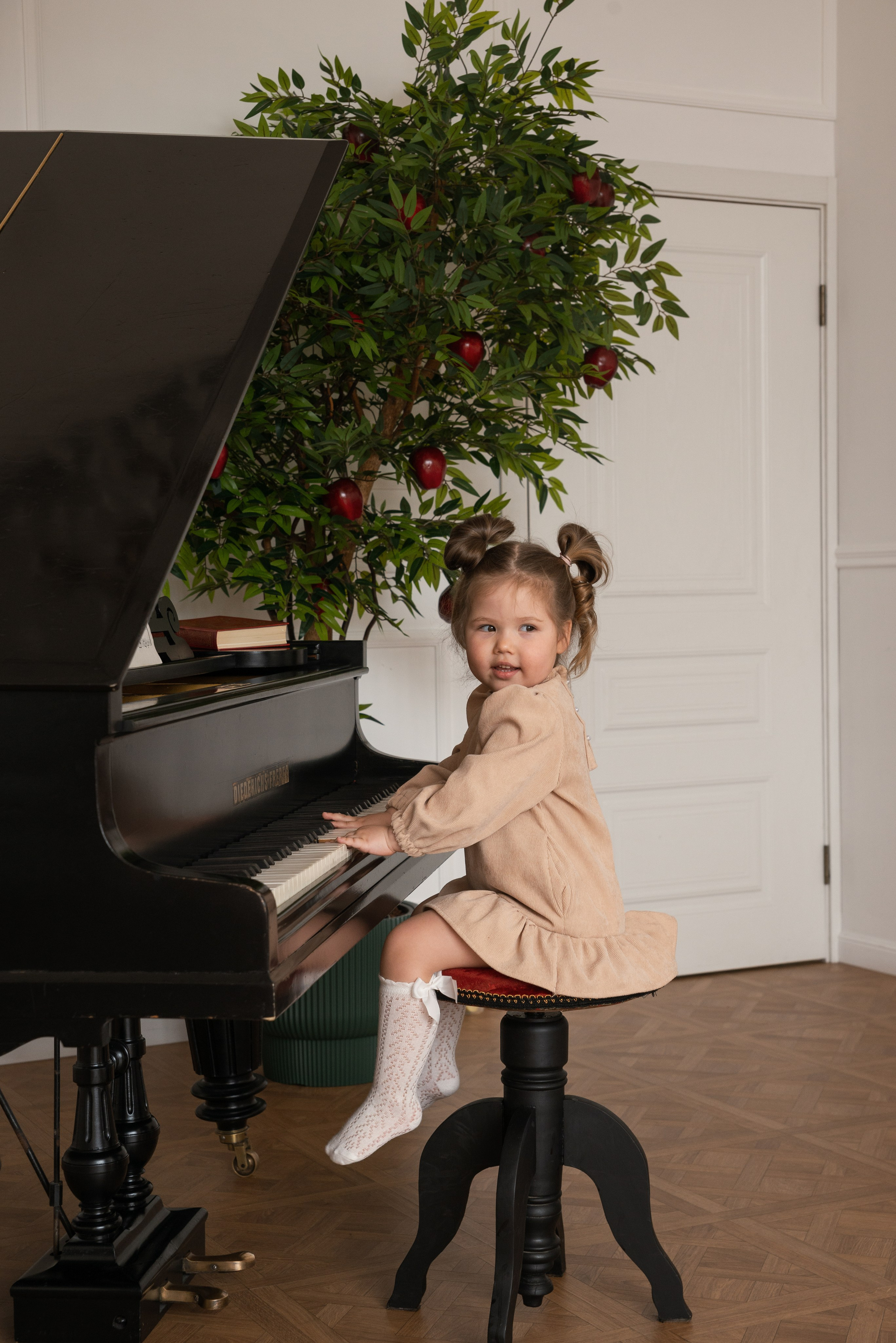 Детская фотосессия в студии