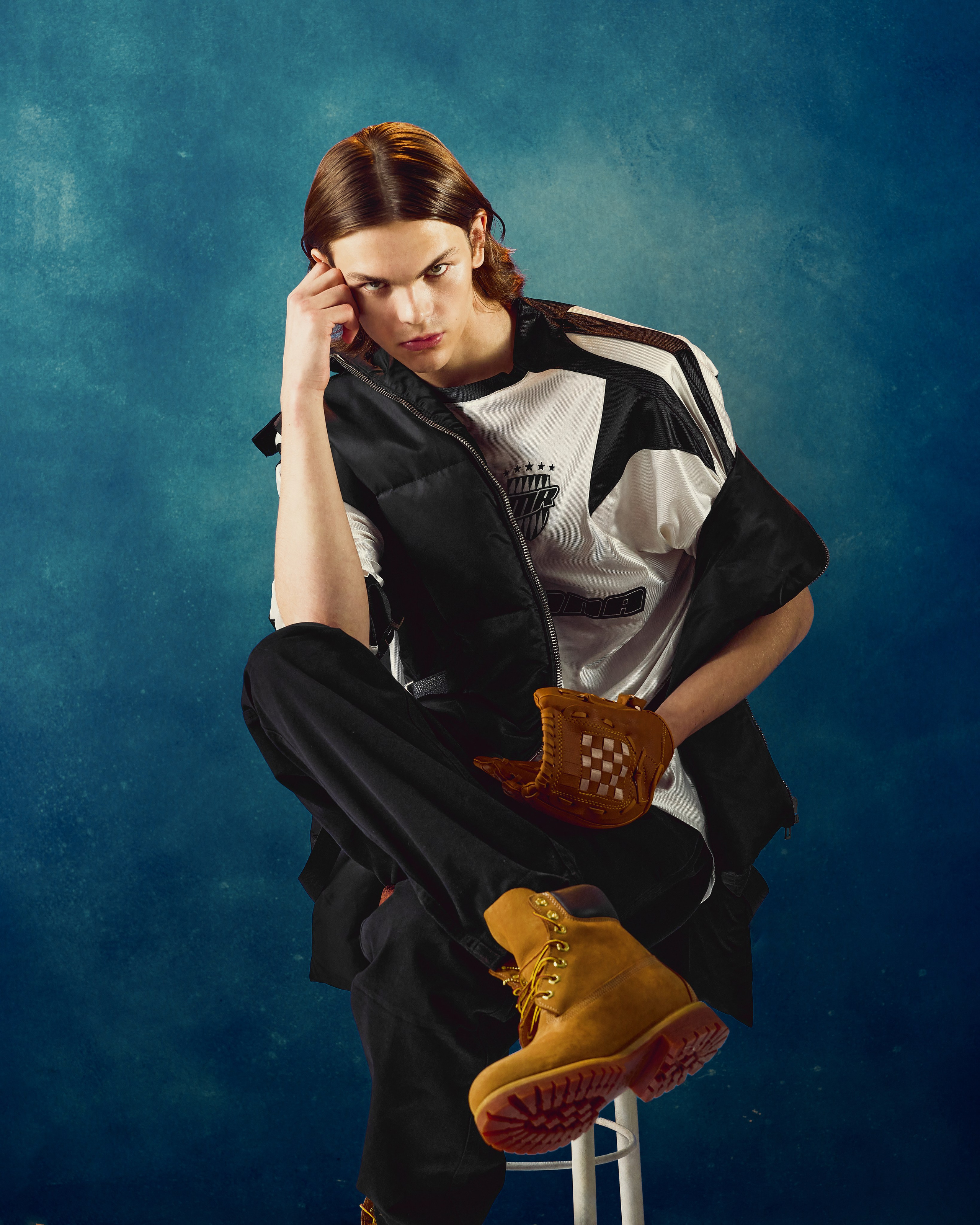 Matrona back to school. Святослав Лебедев | Рекламный фотограф — Коммерческая съемка, Арт-дирекшн, AI-интеграция