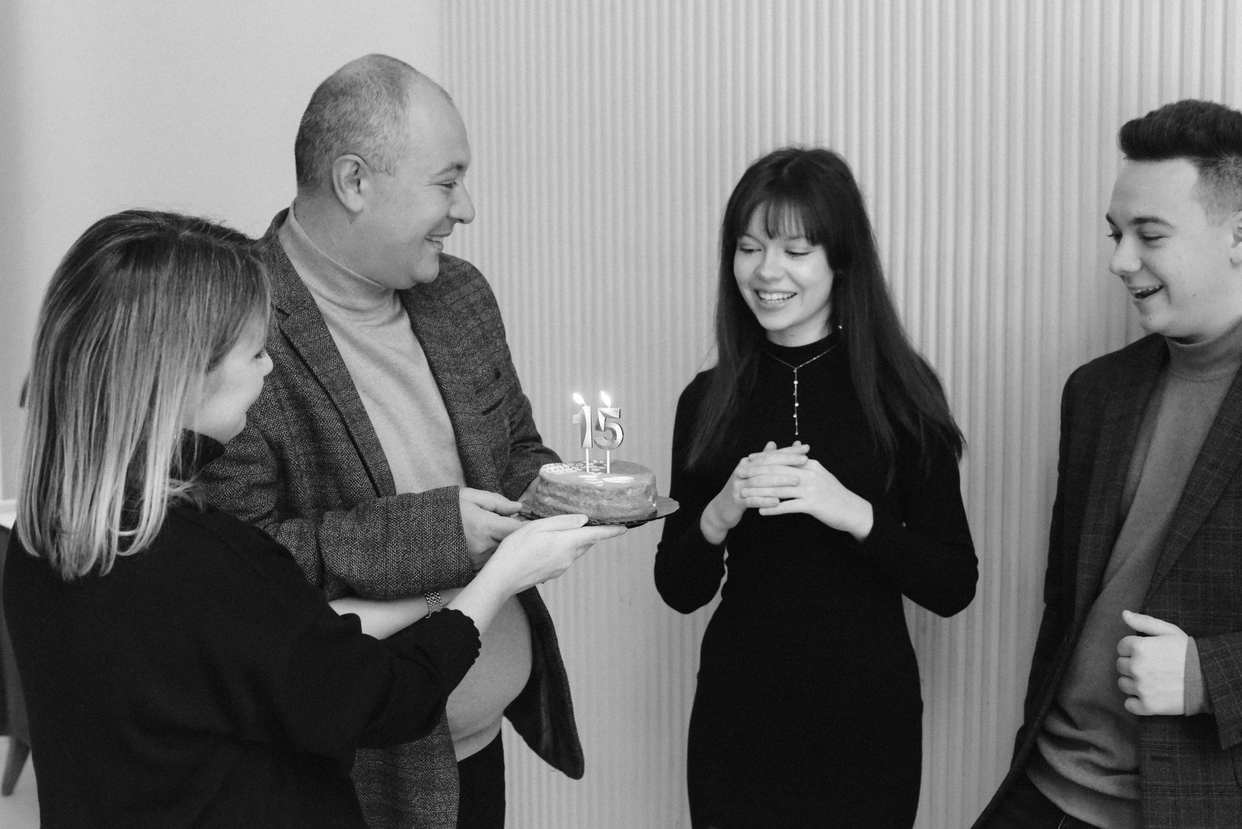 Молодые родители и взрослые дети. Фотограф Лола Волна, город Москва