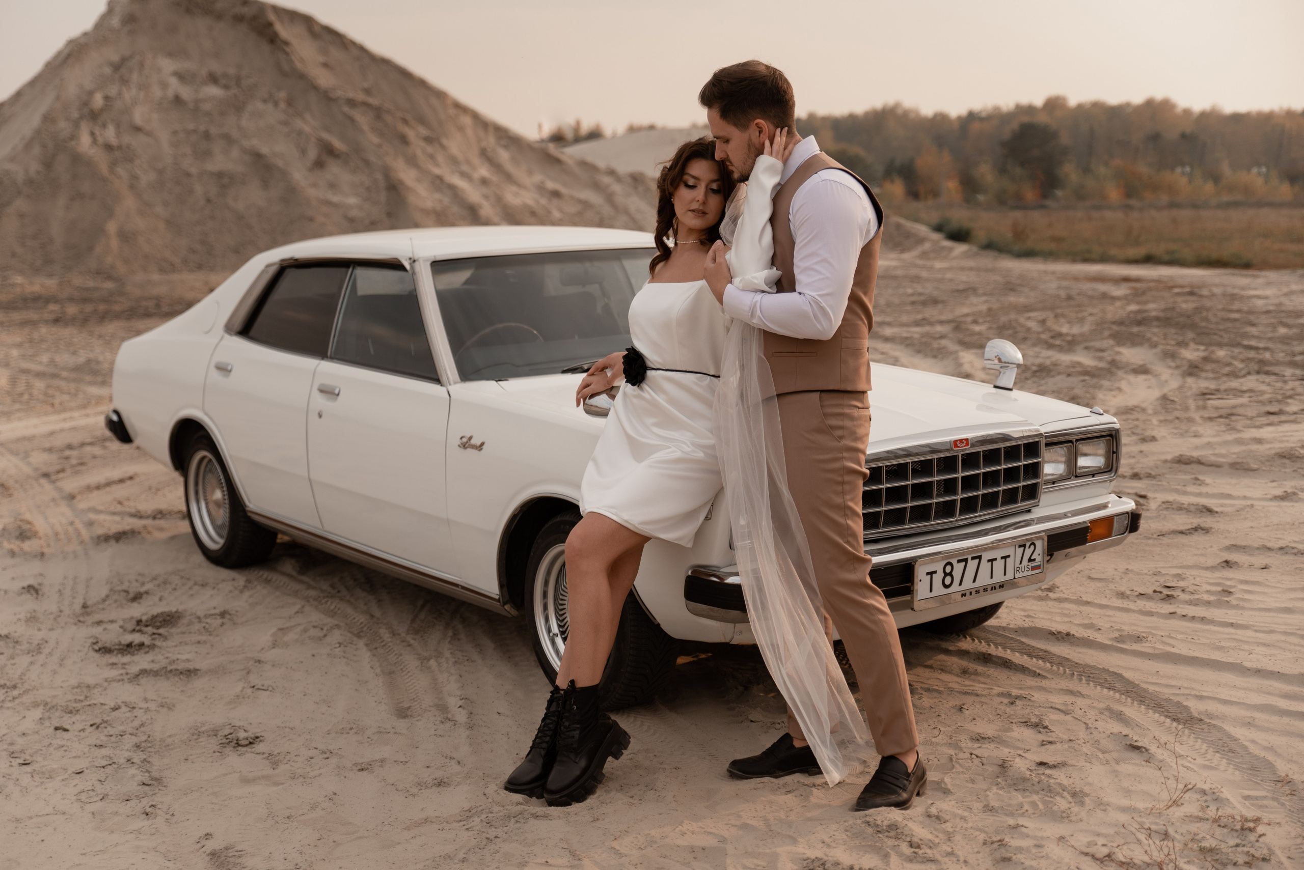 Алена и Женя, съемка с ретро машиной (съемка в рамках моего Воркшопа). Свадебный фотограф Тюмень Анастасия Битная