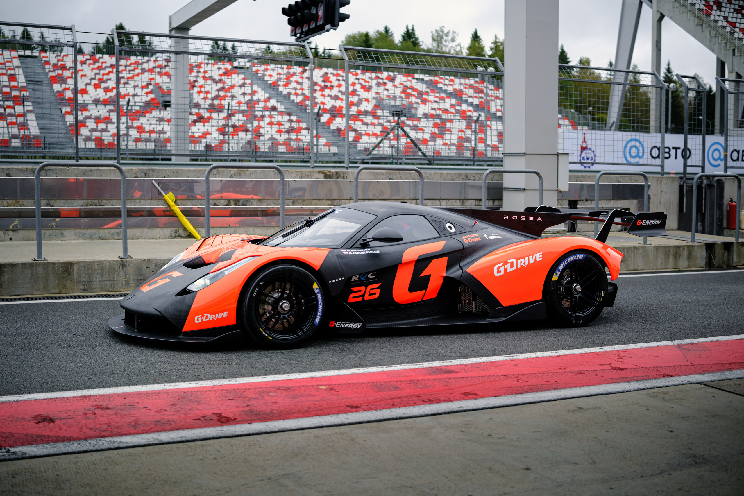 Российская серия гонок на выносливость. Авто и мотоспорт — фотограф Антон Медведев iCoguar