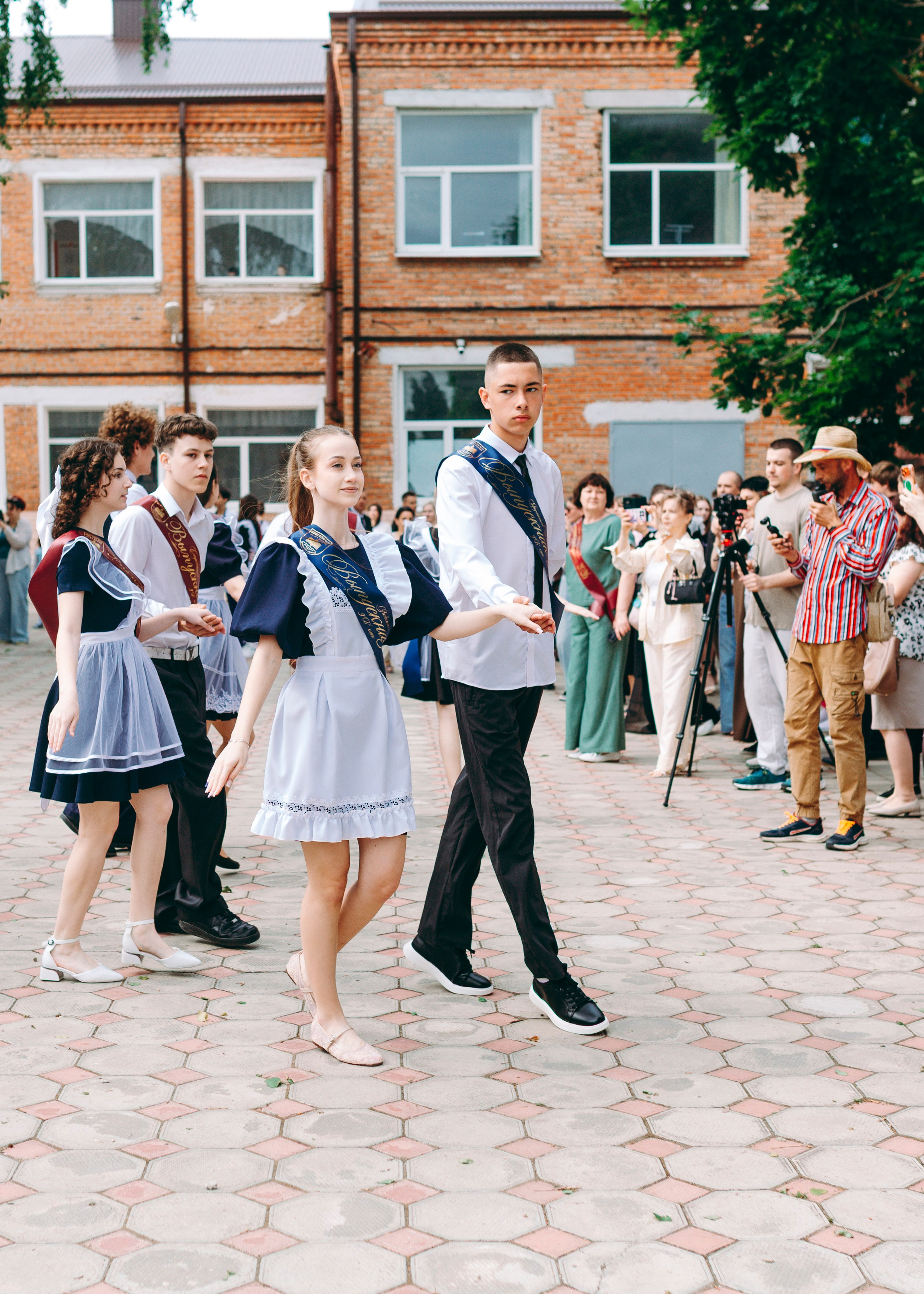 Последний звонок 9 класс. Фотограф в Приморско-Ахтарске Марьяна Чопко
