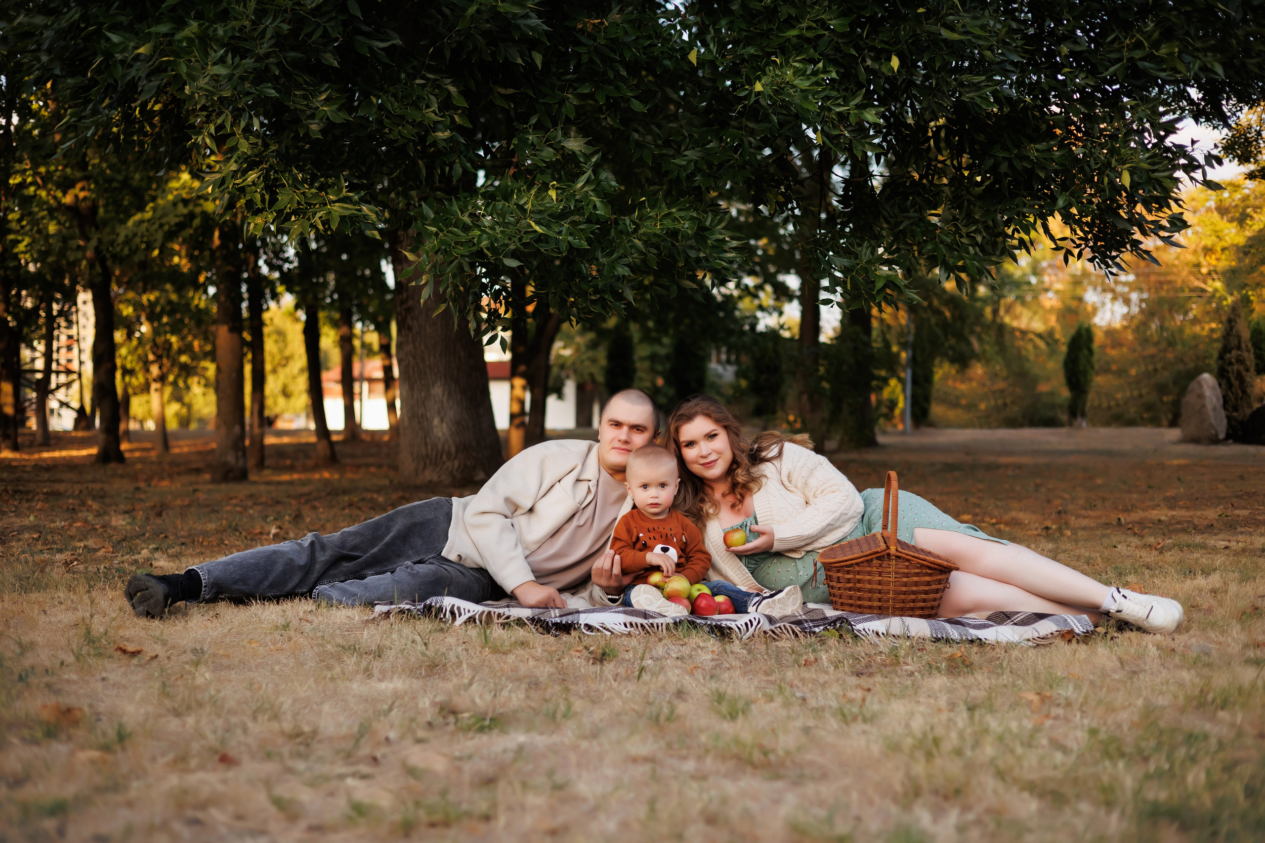 Семейные фотосессии. Свадебный и семейный фотограф в г. Майкопе (выезд по республике и краю)