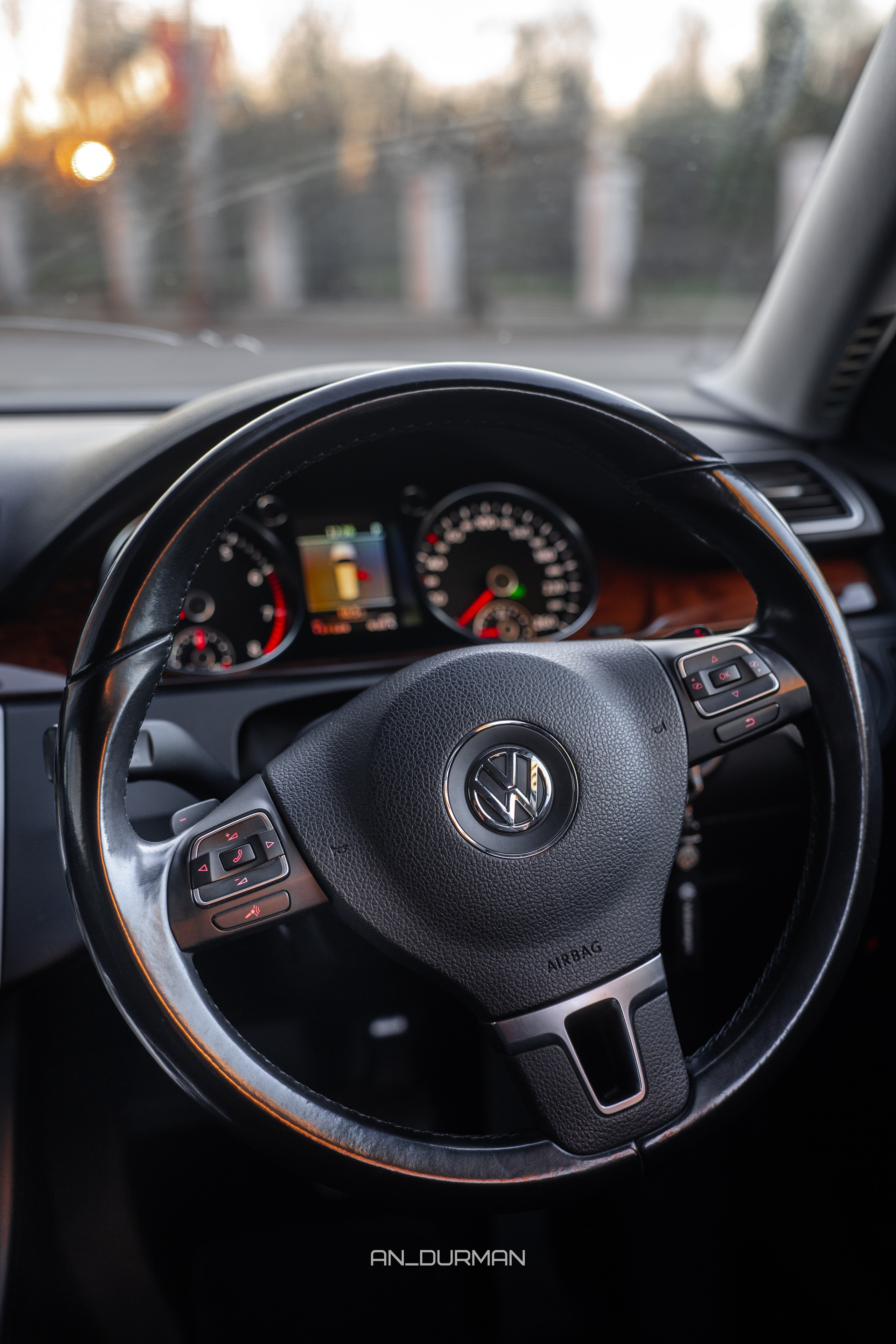 Volkswagen Passat. Фотограф, видеограф и пилот дрона на Байкале