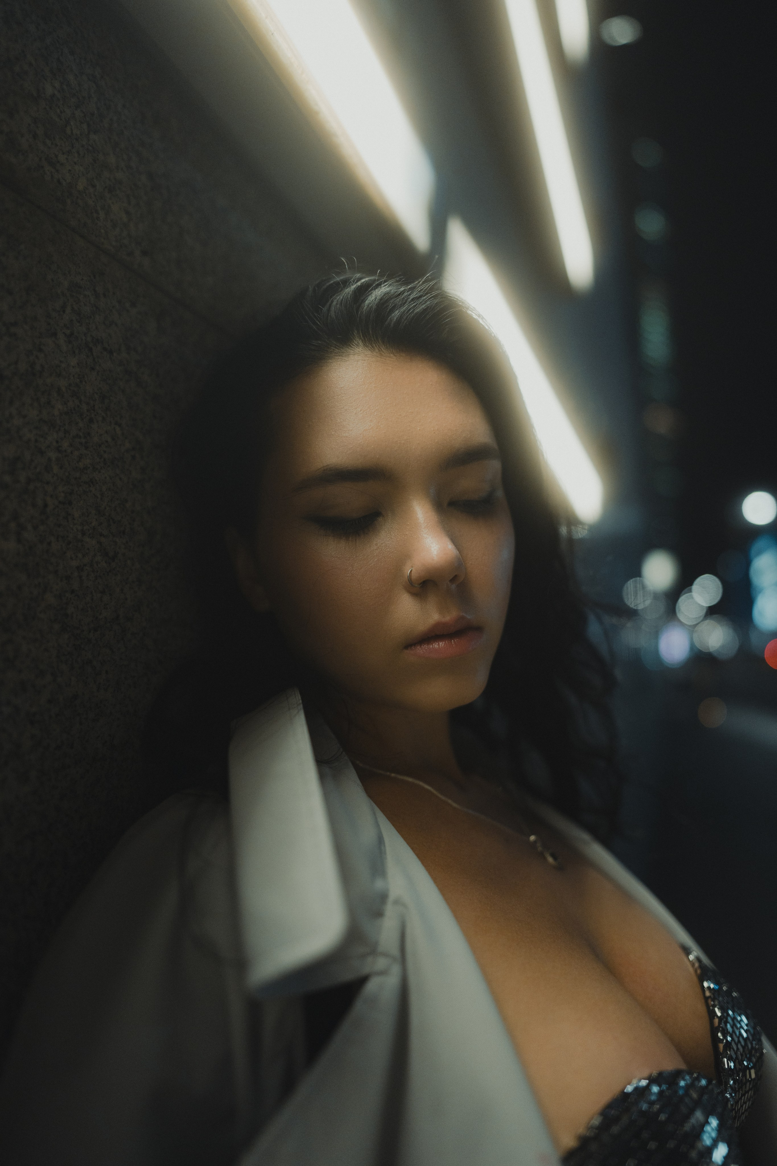 Уличная ночная фотосессия с&nbsp;Сабиной около Москва Сити