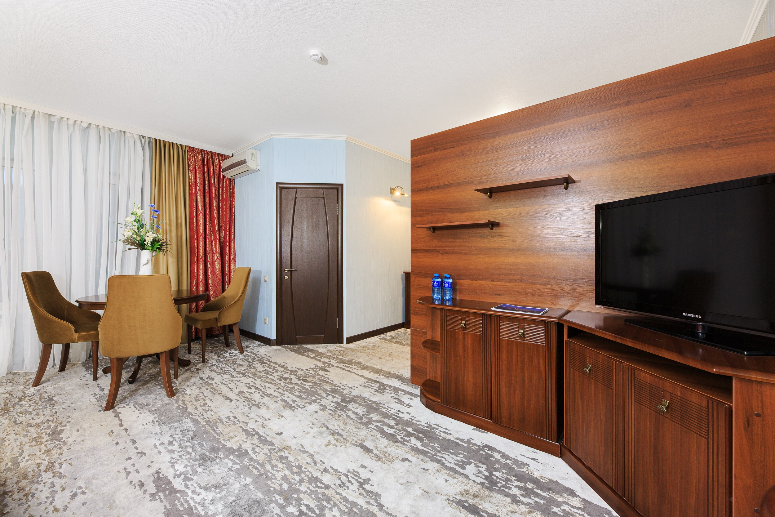 Отель «Тиздар». Профессиональная фотосъёмка интерьеров, предметная фотосессия еды для меню г. Анапа