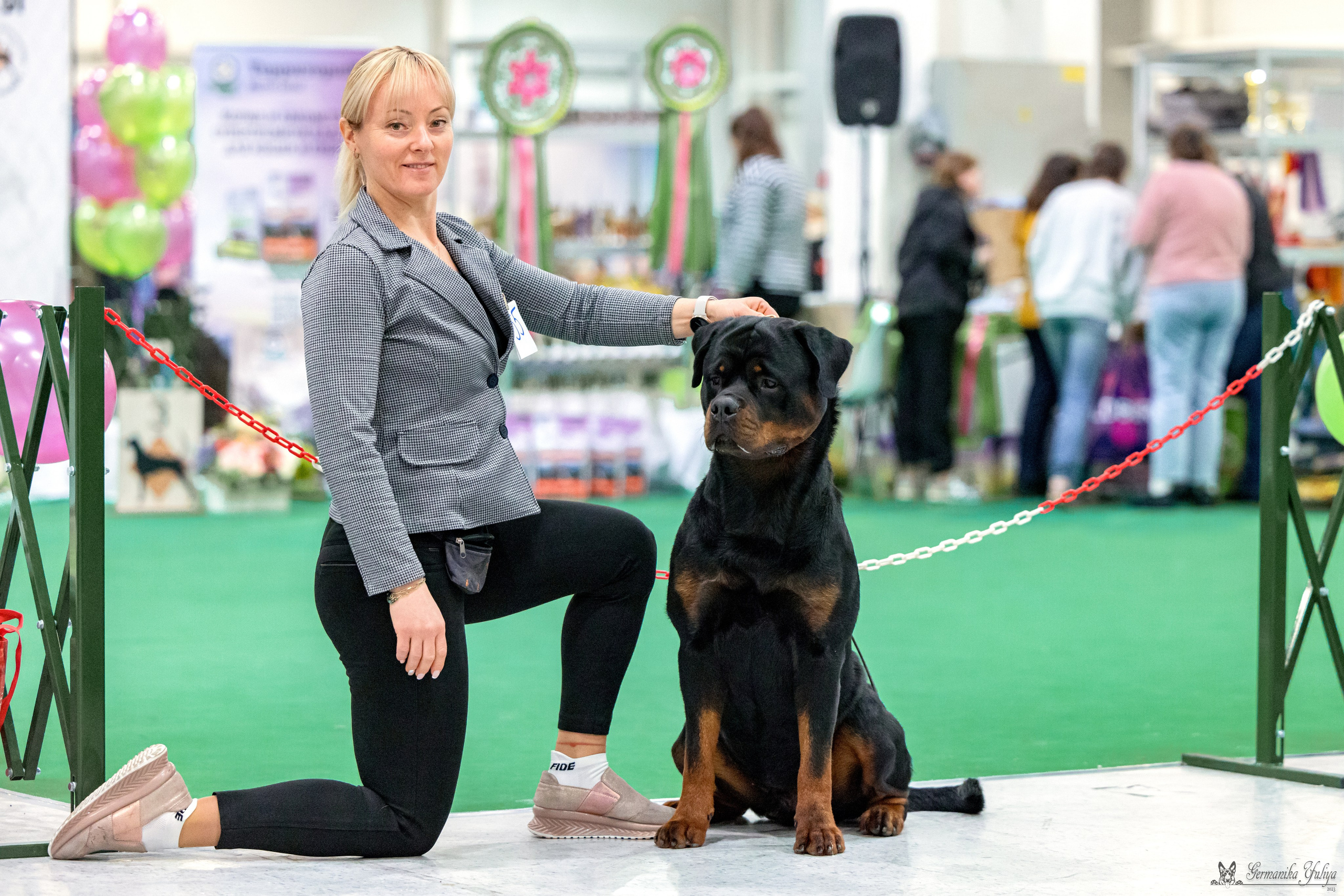 Крокус 3,9 и 10.12.2023. Фотограф-анималист Юлия Германика