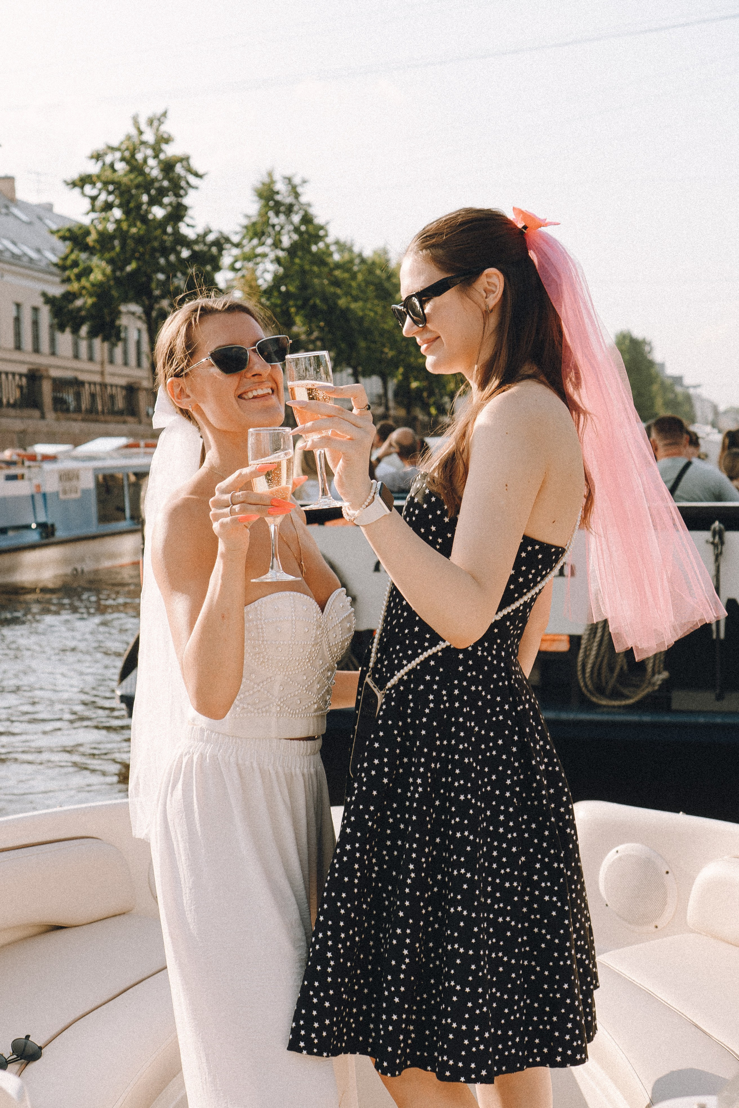 ДЕВИЧНИК НА КАТЕРЕ. Профессиональный фотограф, Санкт-Петербург — Виктория Богомолова